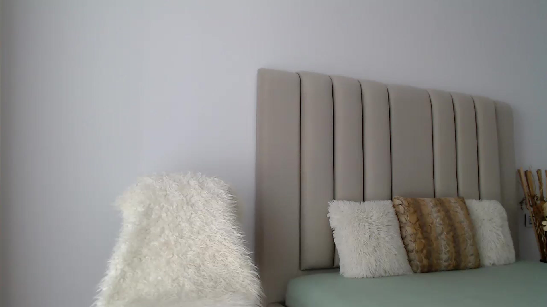 Gallery image thumbnail from Hrystina_'s myfreecams stream on, 09/09/2024, 13:38 image 15 of 20