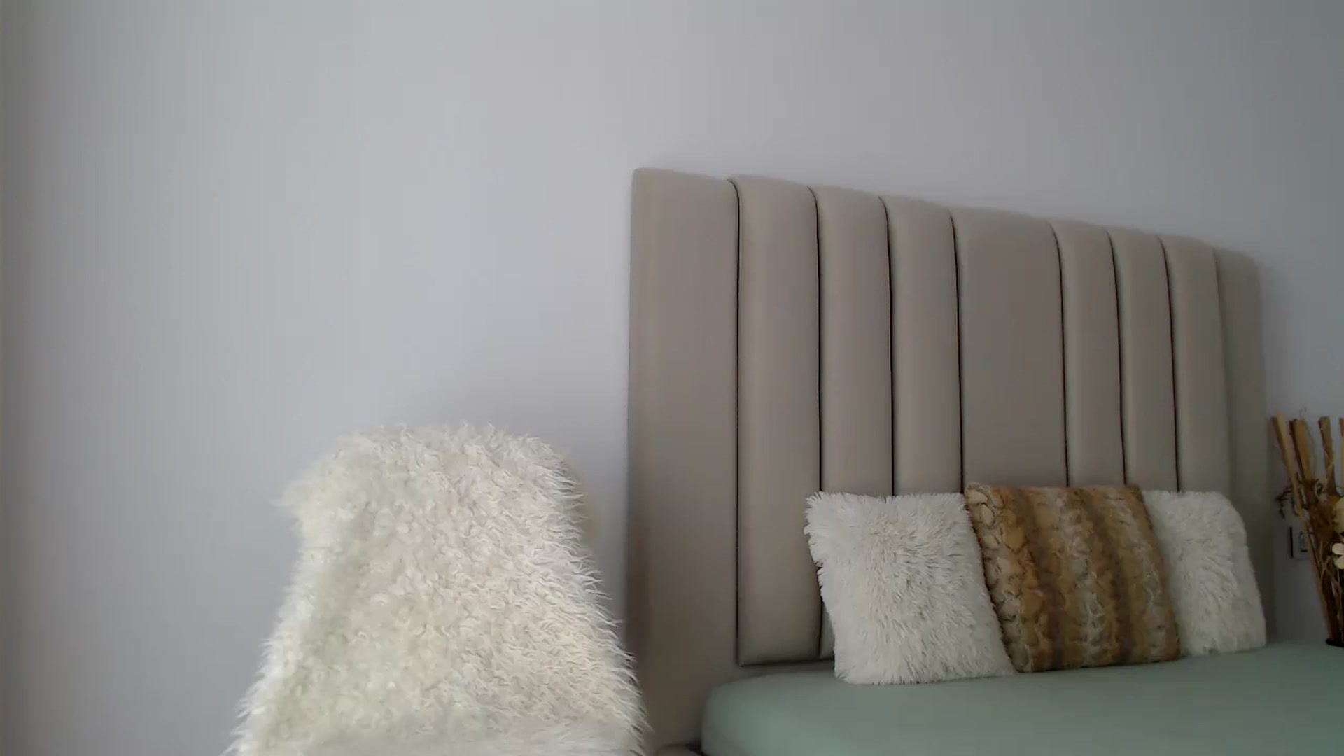 Gallery image thumbnail from Hrystina_'s myfreecams stream on, 09/09/2024, 13:38 image 16 of 20