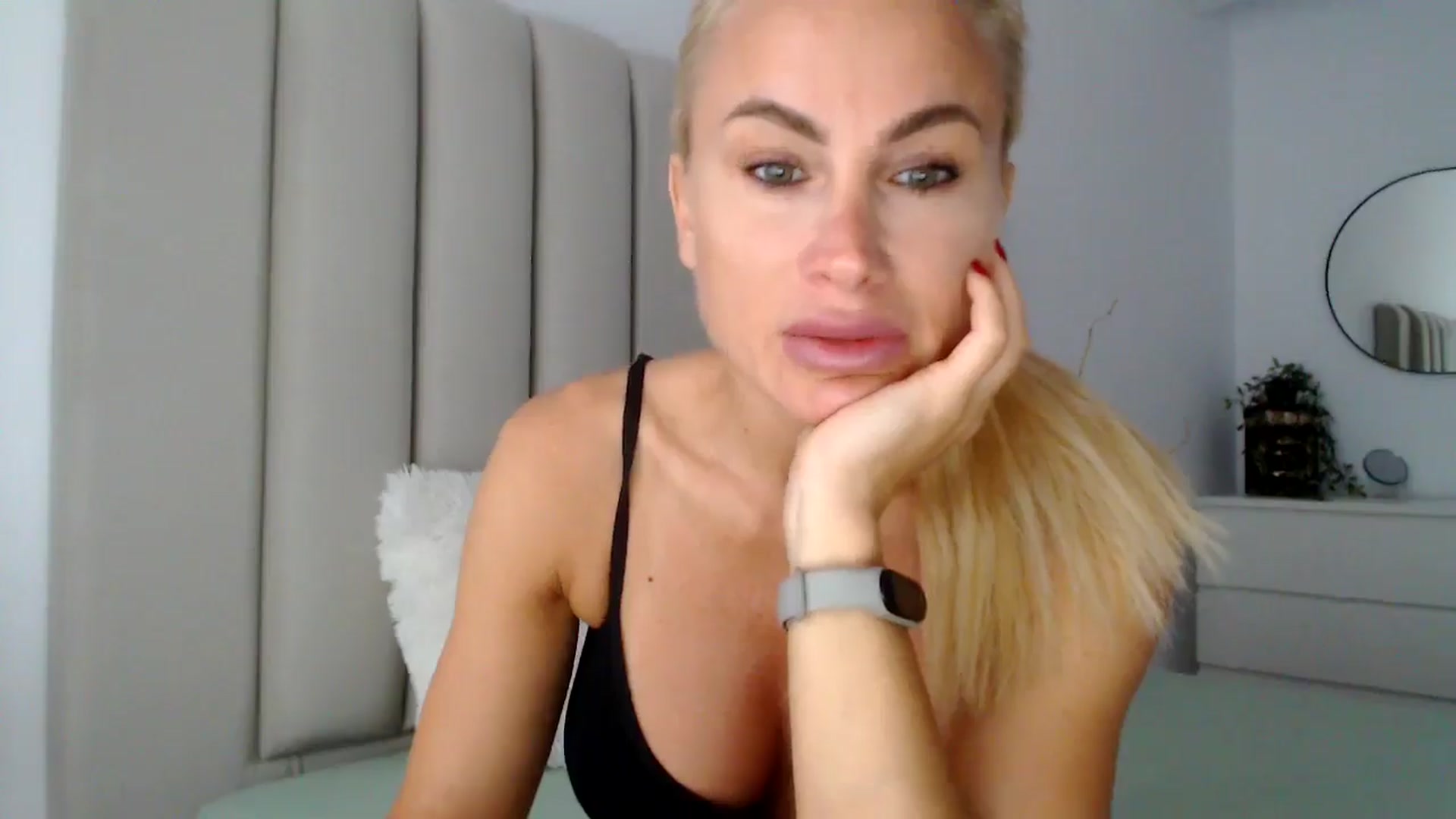 Gallery image thumbnail from Hrystina_'s myfreecams stream on, 09/11/2024, 16:20 image 3 of 20