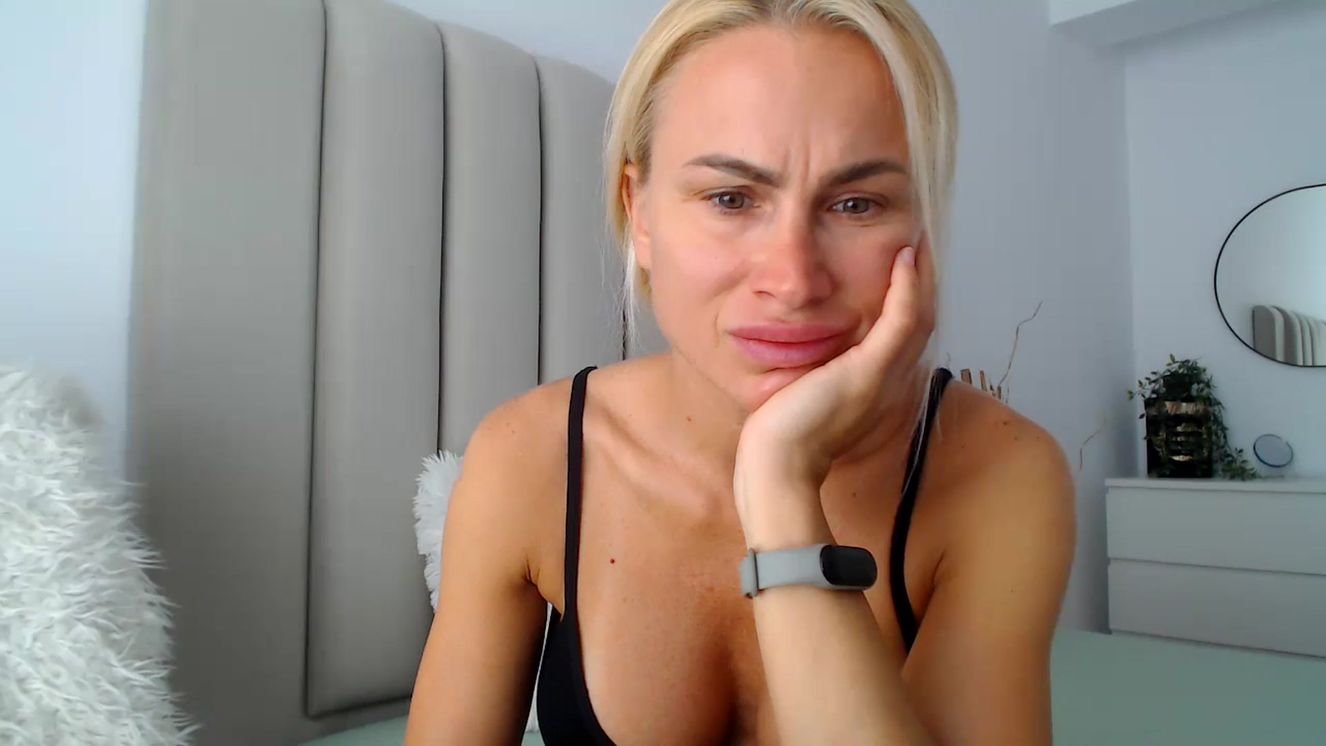 Gallery image thumbnail from Hrystina_'s myfreecams stream on, 09/13/2024, 11:54 image 13 of 20