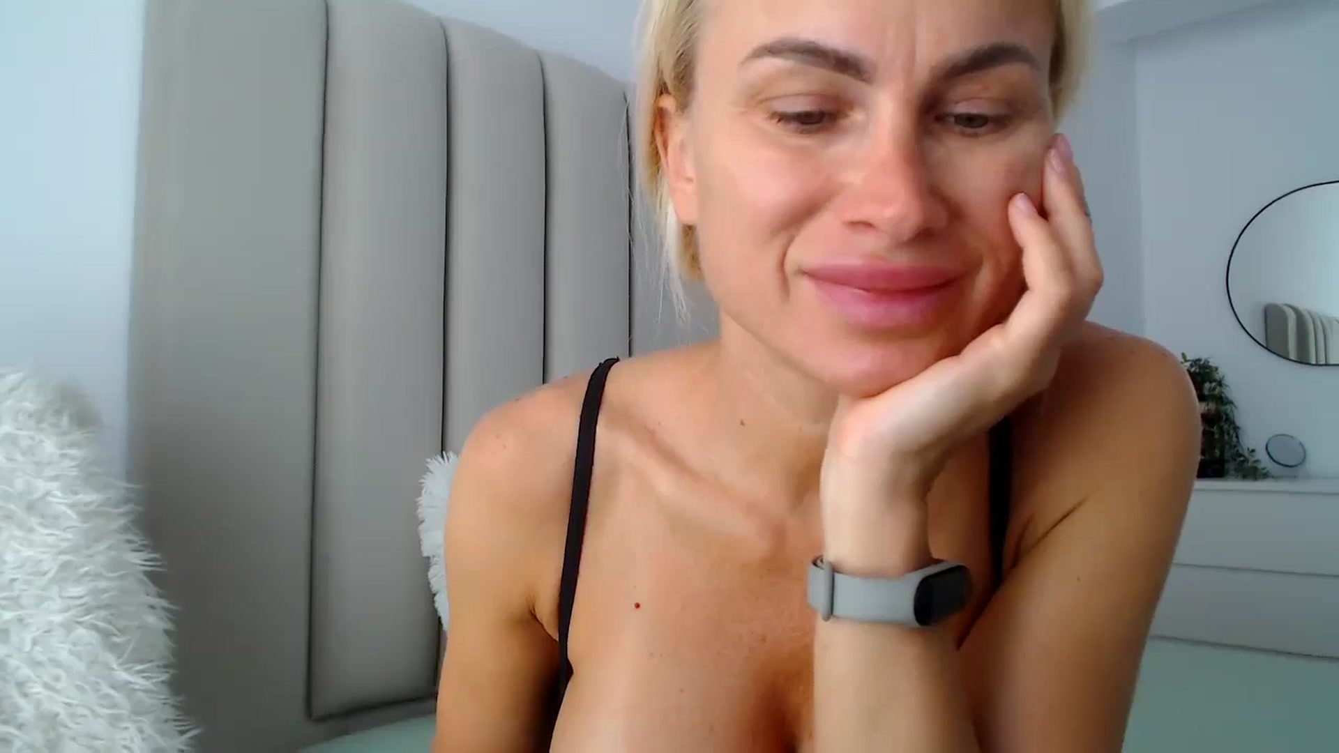 Gallery image thumbnail from Hrystina_'s myfreecams stream on, 09/13/2024, 11:54 image 5 of 20