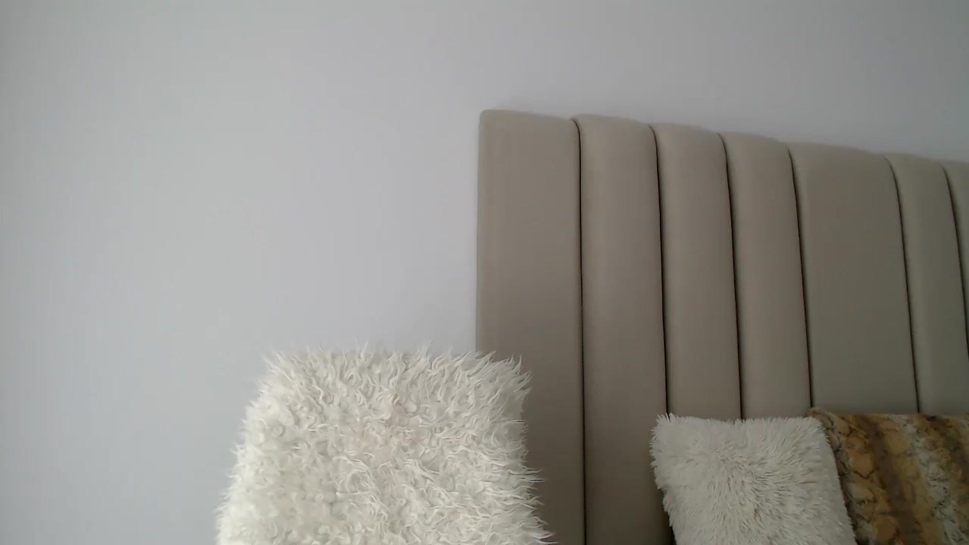 Gallery image thumbnail from Hrystina_'s myfreecams stream on, 09/14/2024, 12:15 image 19 of 20