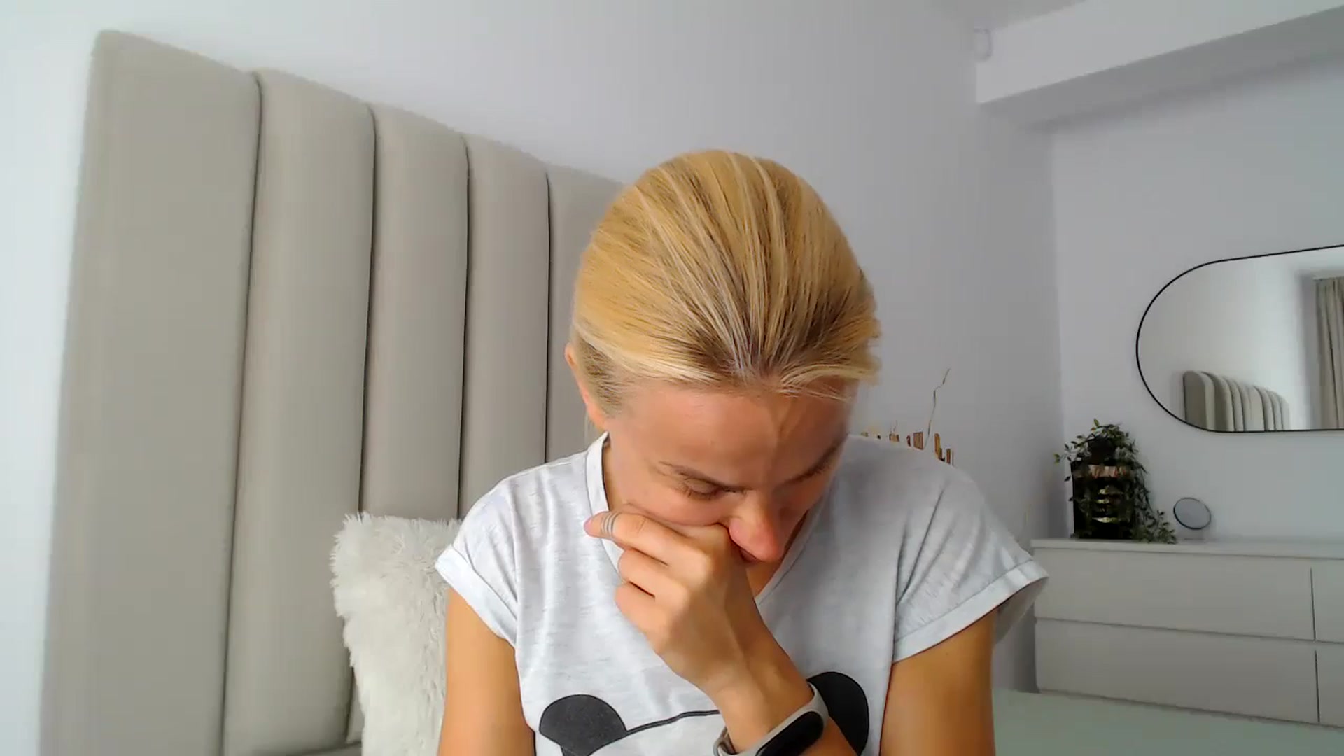 Gallery image thumbnail from Hrystina_'s myfreecams stream on, 09/14/2024, 14:31 image 3 of 20