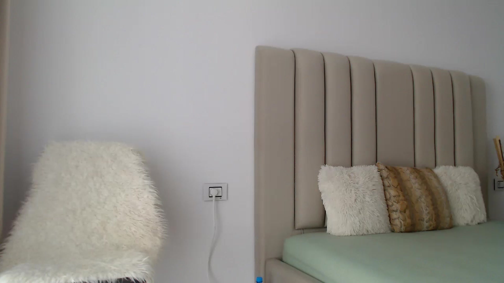 Gallery image thumbnail from Hrystina_'s myfreecams stream on, 09/14/2024, 14:31 image 10 of 20