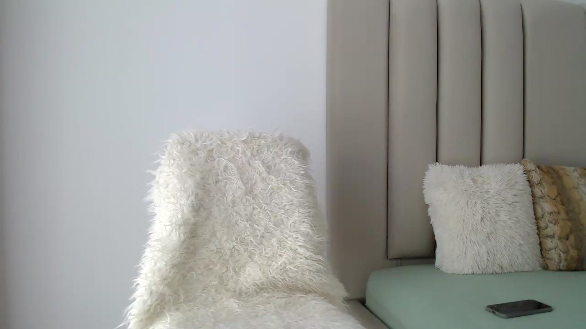Gallery image thumbnail from Hrystina_'s myfreecams stream on, 09/16/2024, 13:00 image 14 of 20