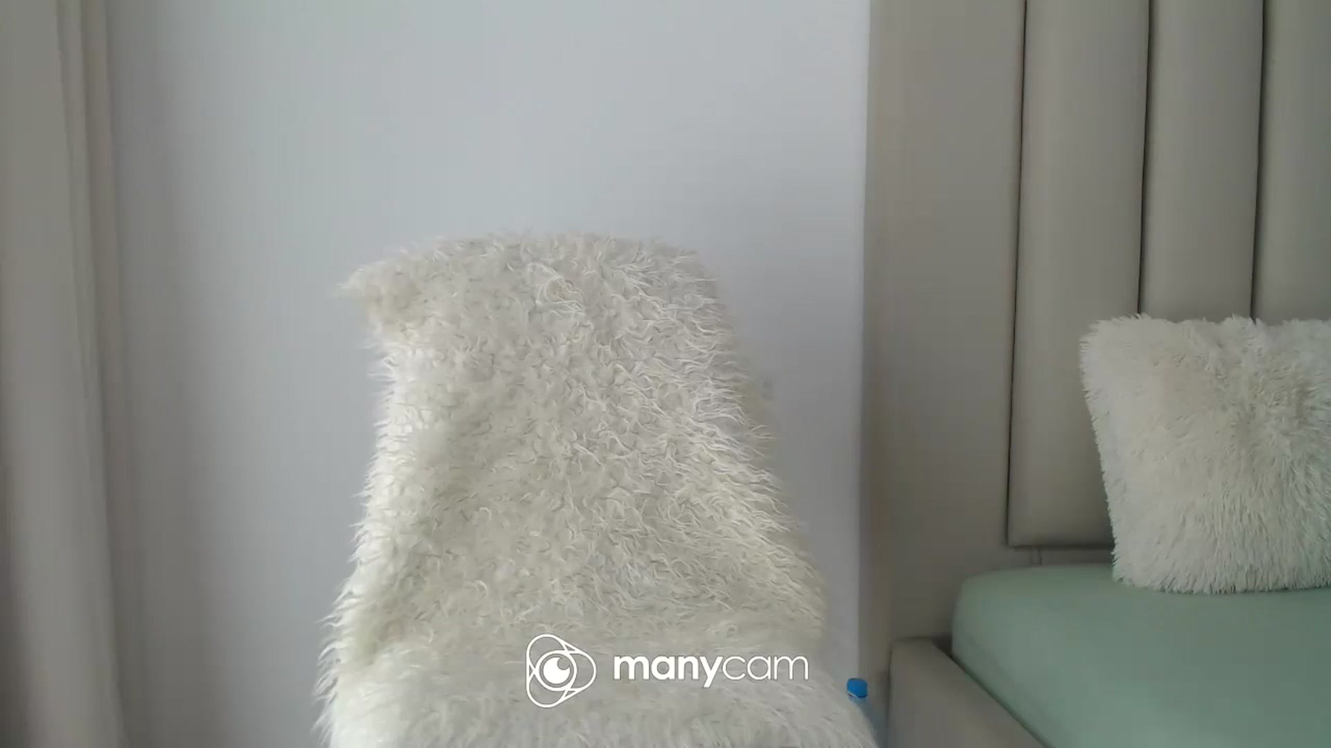 Gallery image thumbnail from Hrystina_'s myfreecams stream on, 09/21/2024, 14:38 image 2 of 20