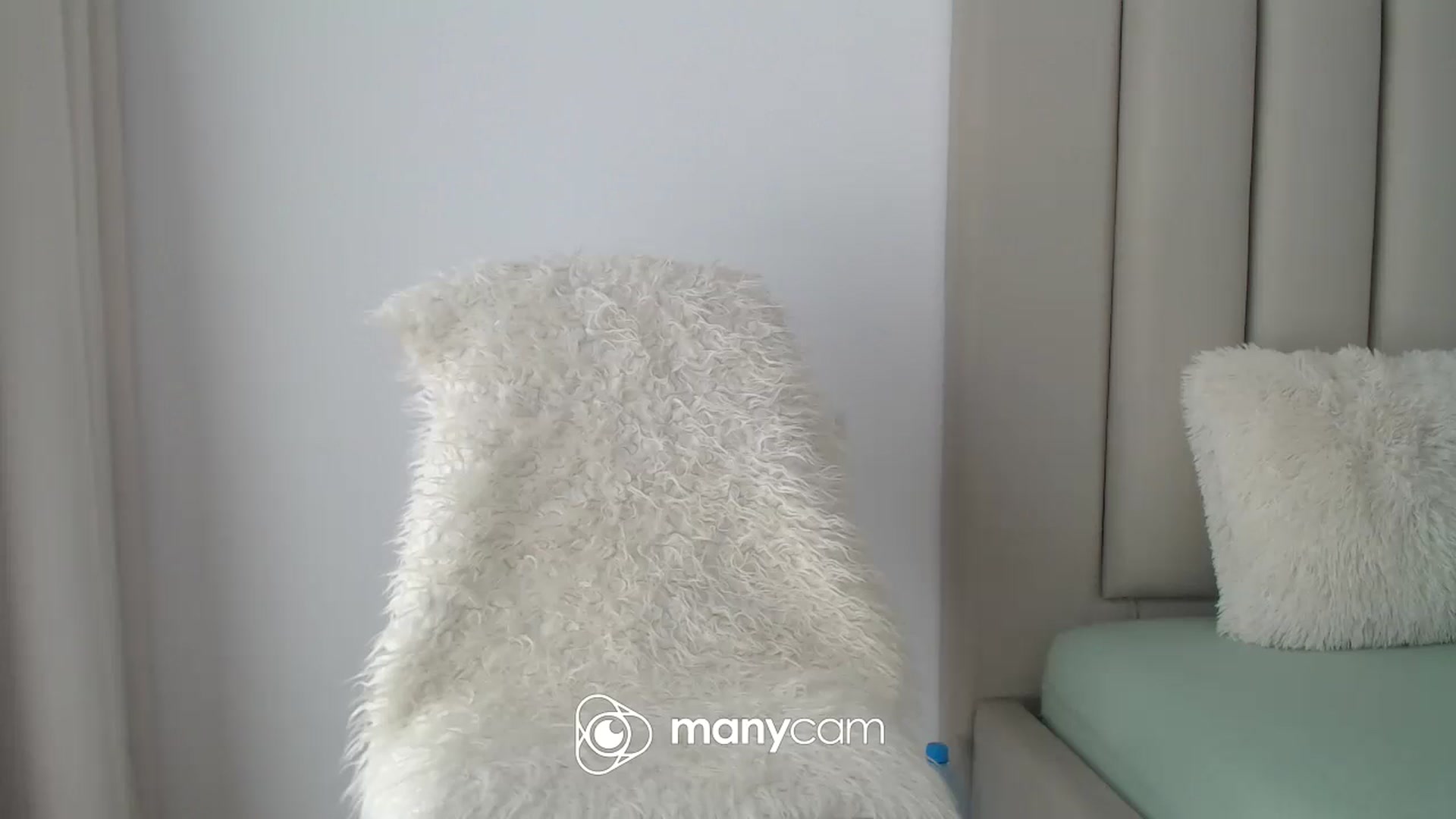 Gallery image thumbnail from Hrystina_'s myfreecams stream on, 09/21/2024, 14:38 image 5 of 20