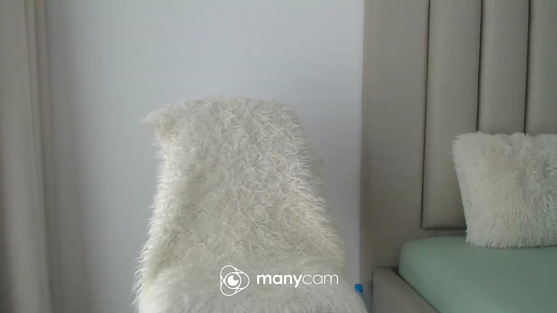 Gallery image thumbnail from Hrystina_'s myfreecams stream on, 09/21/2024, 14:38 image 1 of 20