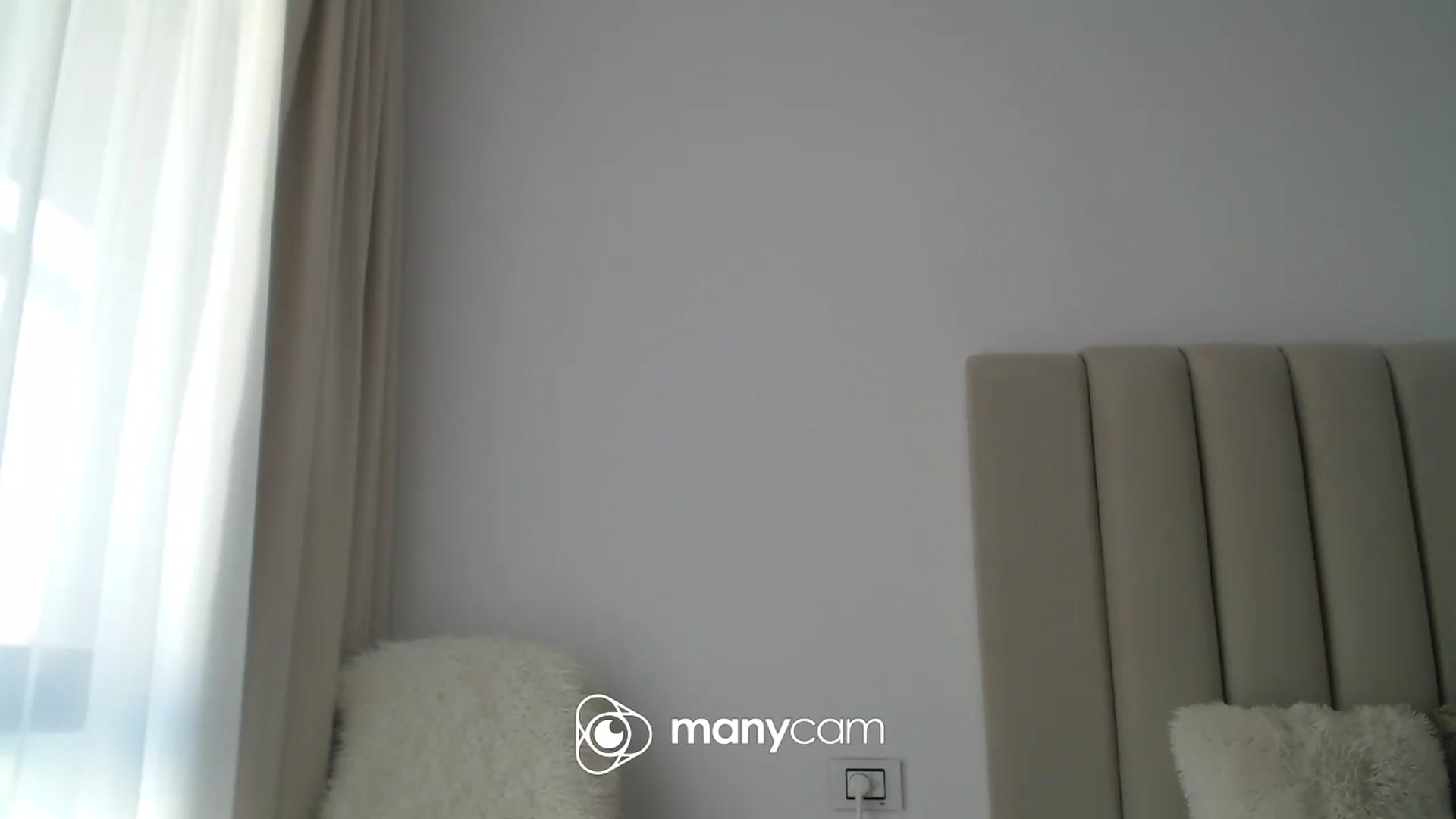 Gallery image thumbnail from Hrystina_'s myfreecams stream on, 09/21/2024, 14:38 image 17 of 20