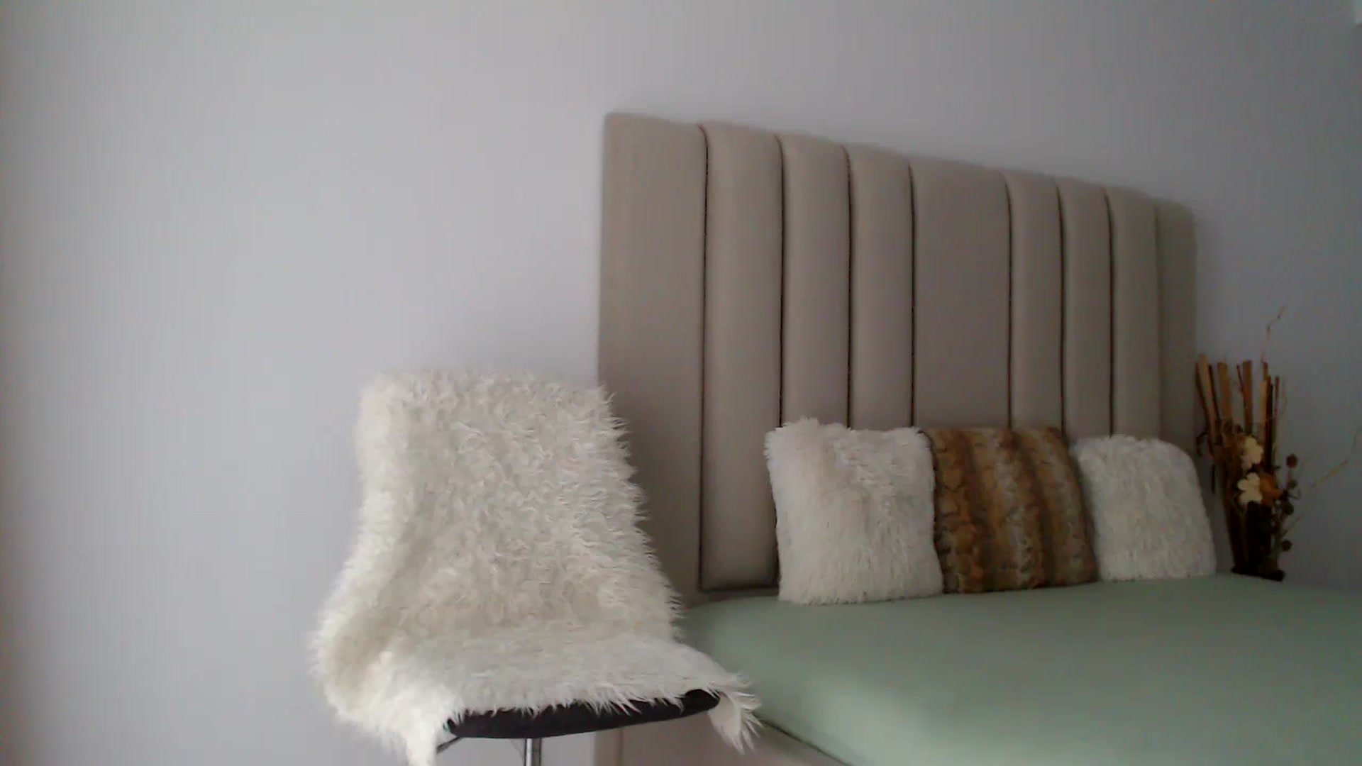 Gallery image thumbnail from Hrystina_'s myfreecams stream on, 09/25/2024, 15:50 image 20 of 20