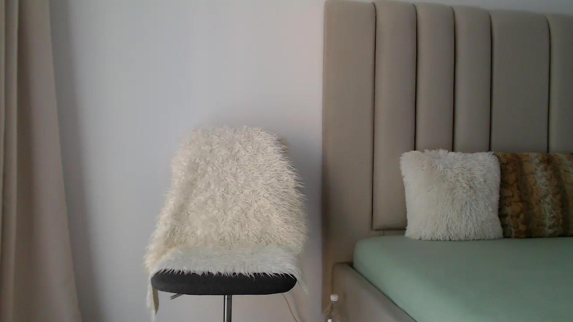 Gallery image thumbnail from Hrystina_'s myfreecams stream on, 10/02/2024, 15:57 image 18 of 20