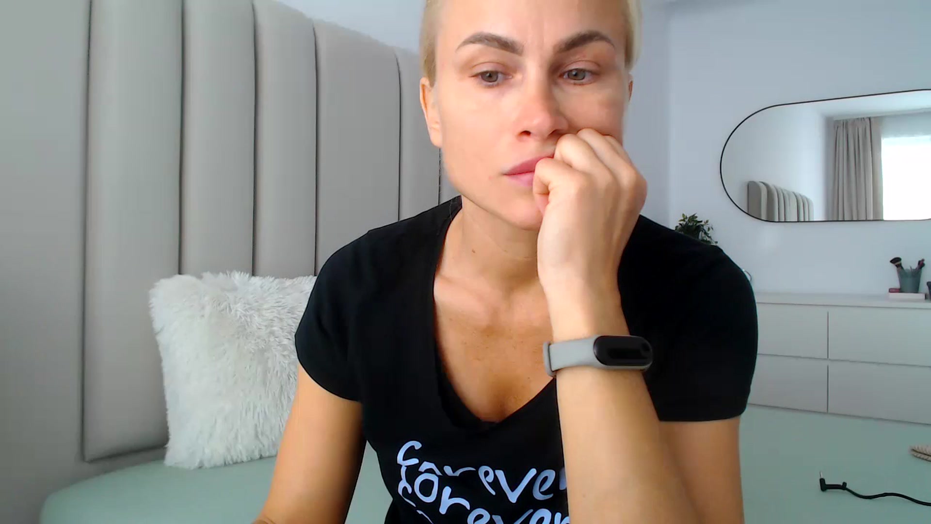 Gallery image thumbnail from Hrystina_'s myfreecams stream on, 10/04/2024, 14:06 image 15 of 20