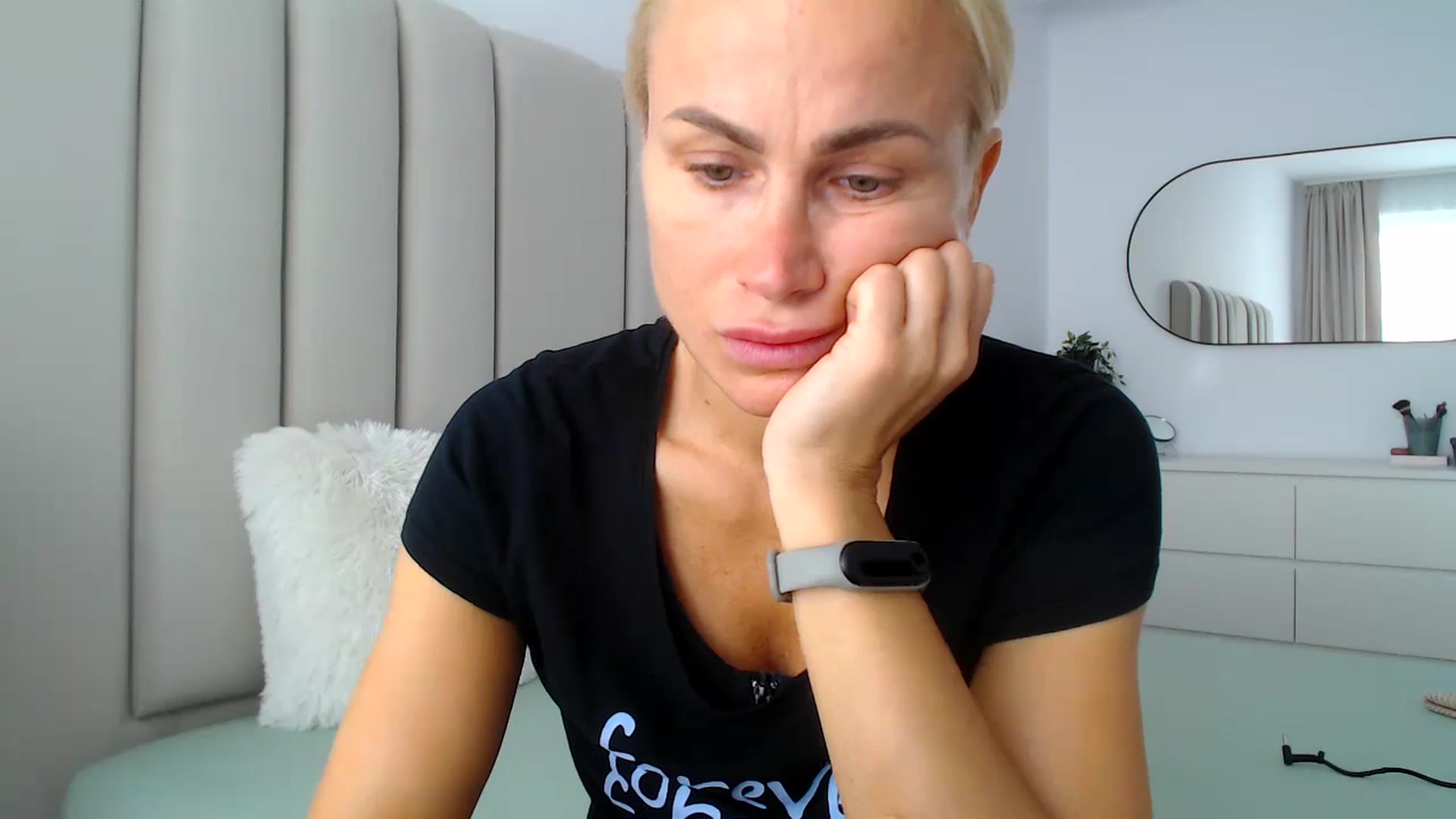 Gallery image thumbnail from Hrystina_'s myfreecams stream on, 10/04/2024, 14:06 image 16 of 20