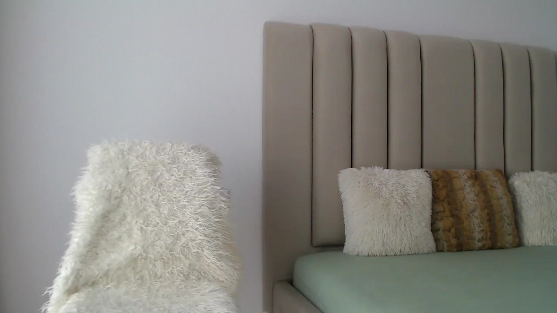 Gallery image thumbnail from Hrystina_'s myfreecams stream on, 10/04/2024, 14:06 image 11 of 20