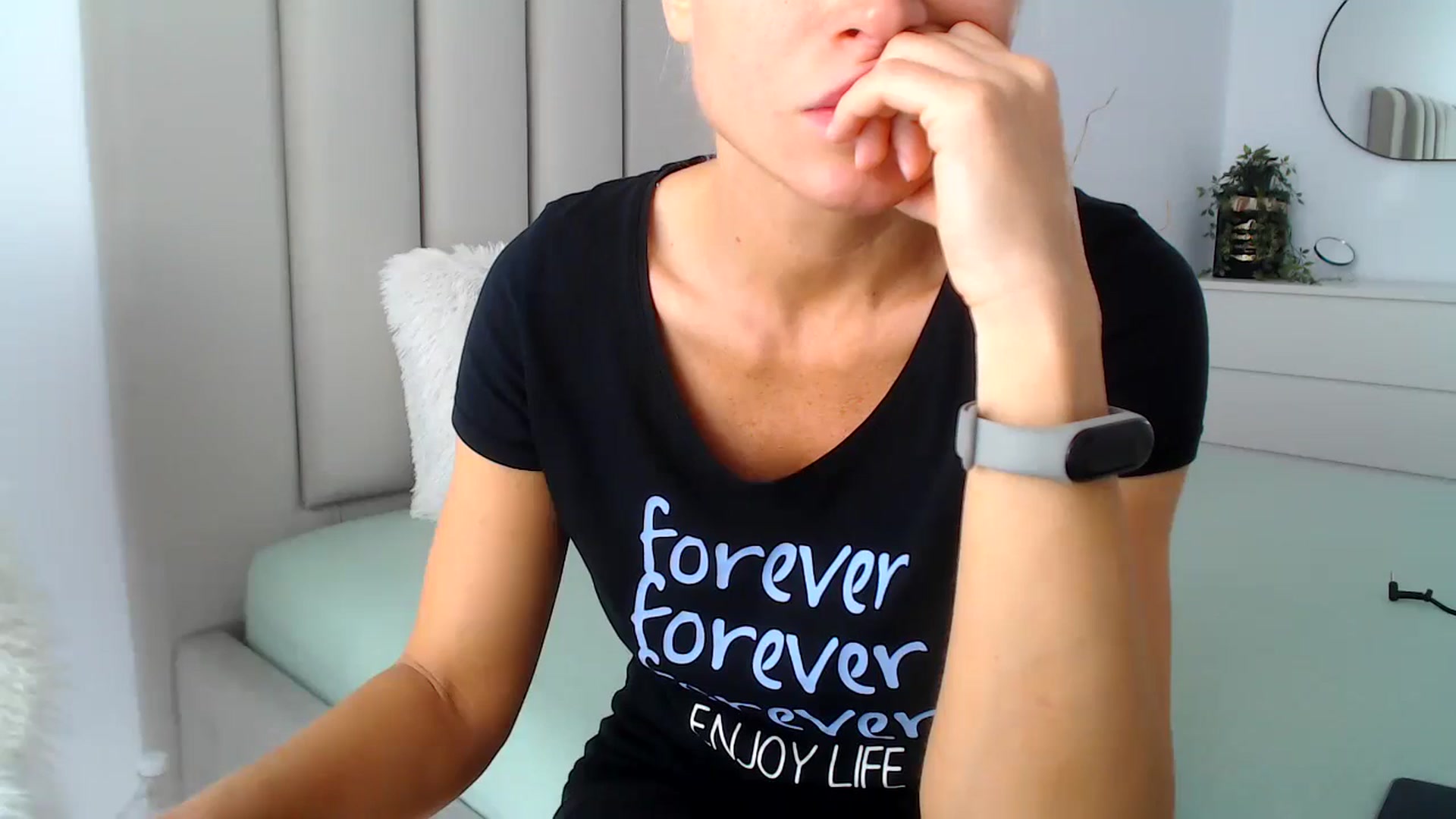 Gallery image thumbnail from Hrystina_'s myfreecams stream on, 10/04/2024, 14:06 image 19 of 20