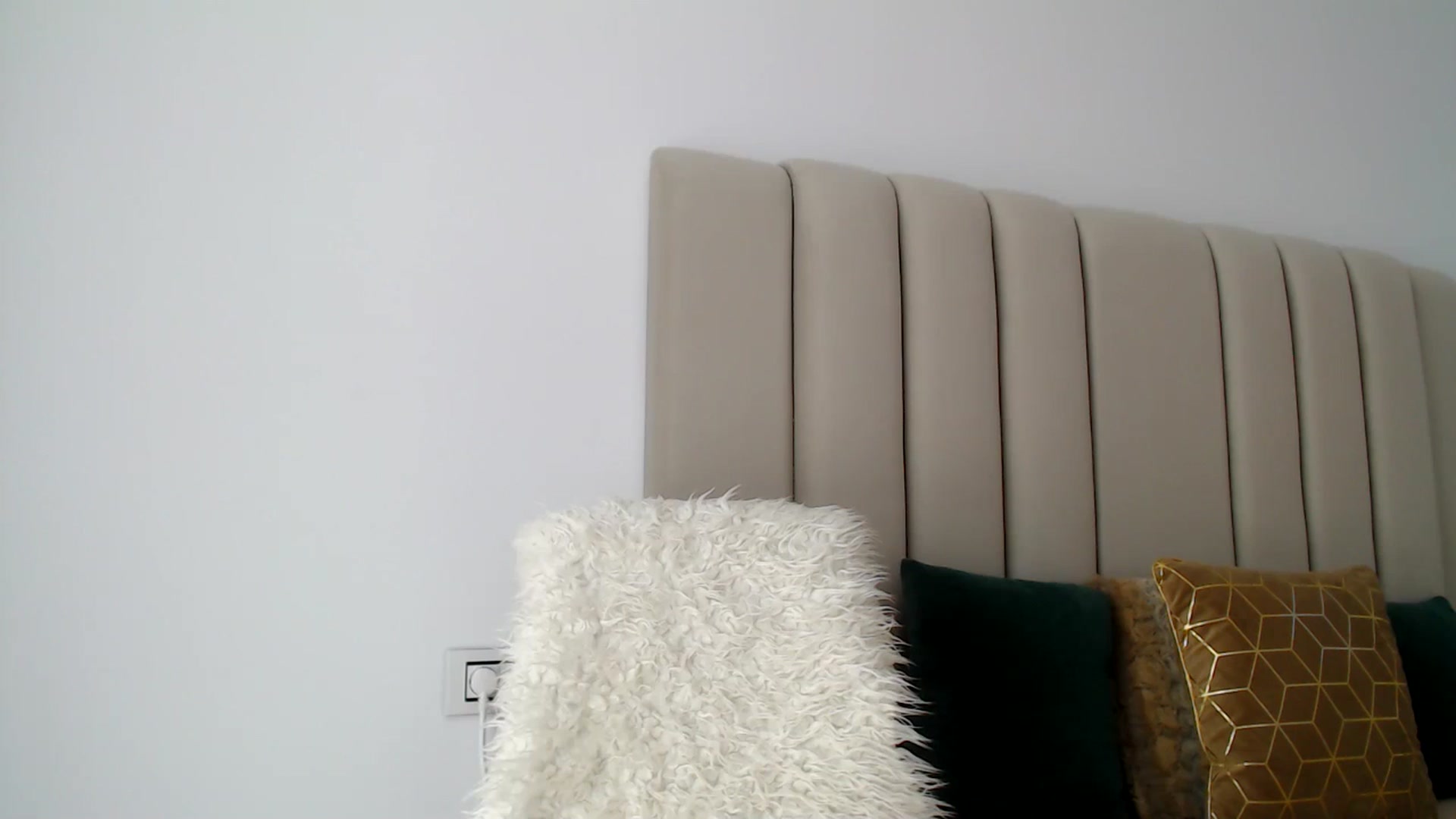 Gallery image thumbnail from Hrystina_'s myfreecams stream on, 10/19/2024, 14:53 image 2 of 20