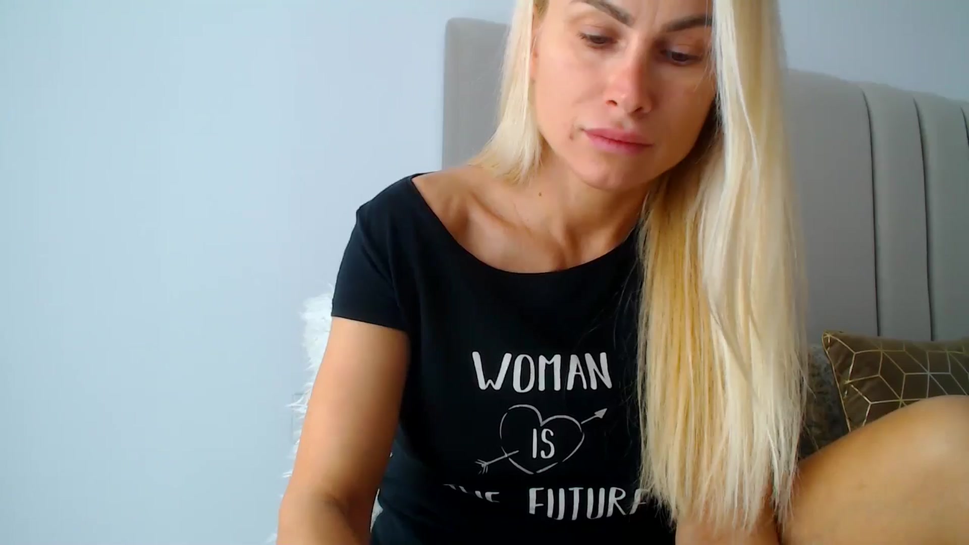 Gallery image thumbnail from Hrystina_'s myfreecams stream on, 10/19/2024, 14:53 image 8 of 20