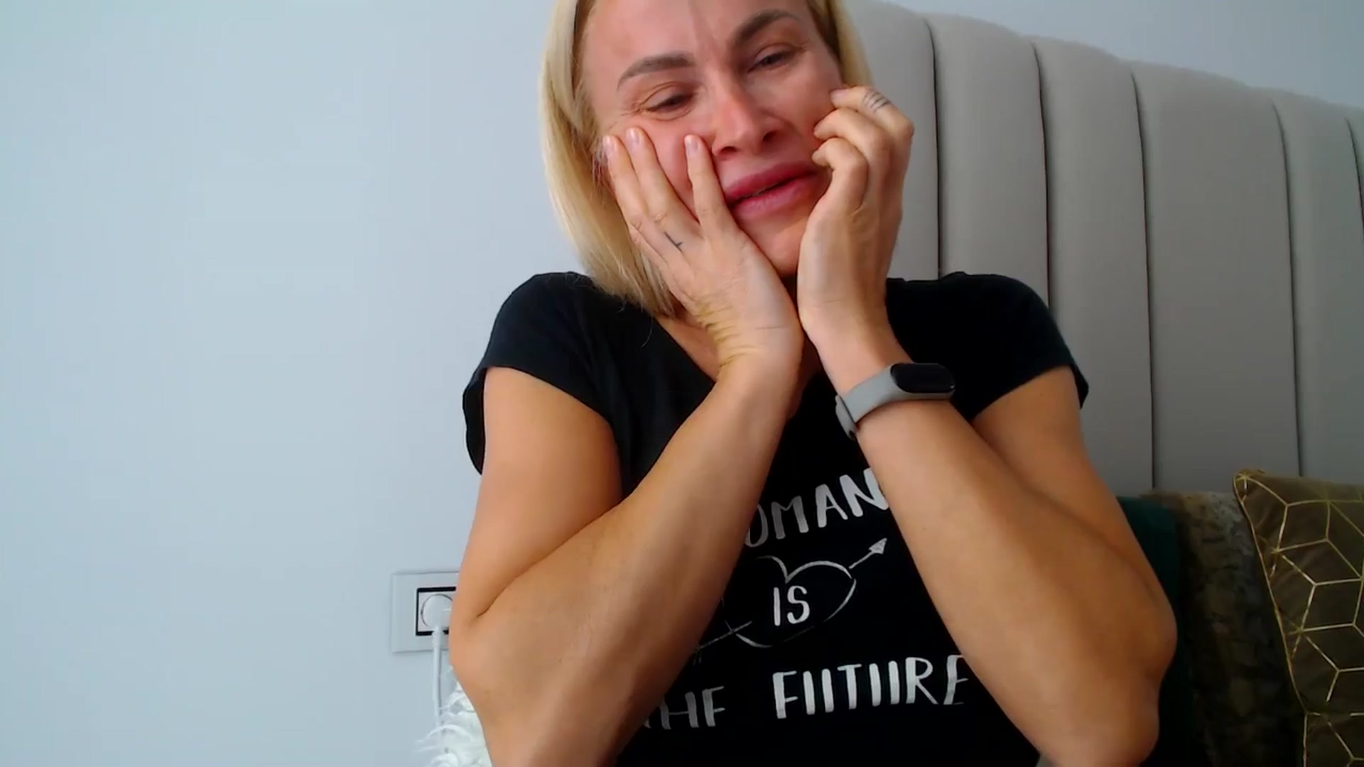 Gallery image thumbnail from Hrystina_'s myfreecams stream on, 10/19/2024, 14:53 image 10 of 20