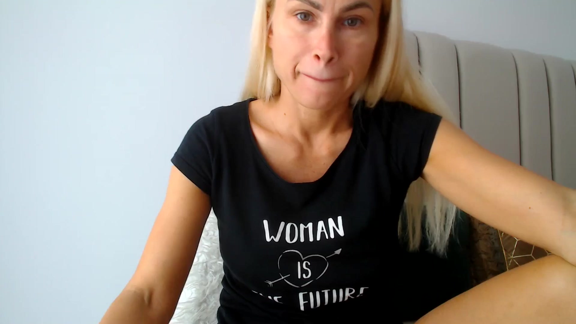 Gallery image thumbnail from Hrystina_'s myfreecams stream on, 10/19/2024, 14:53 image 7 of 20