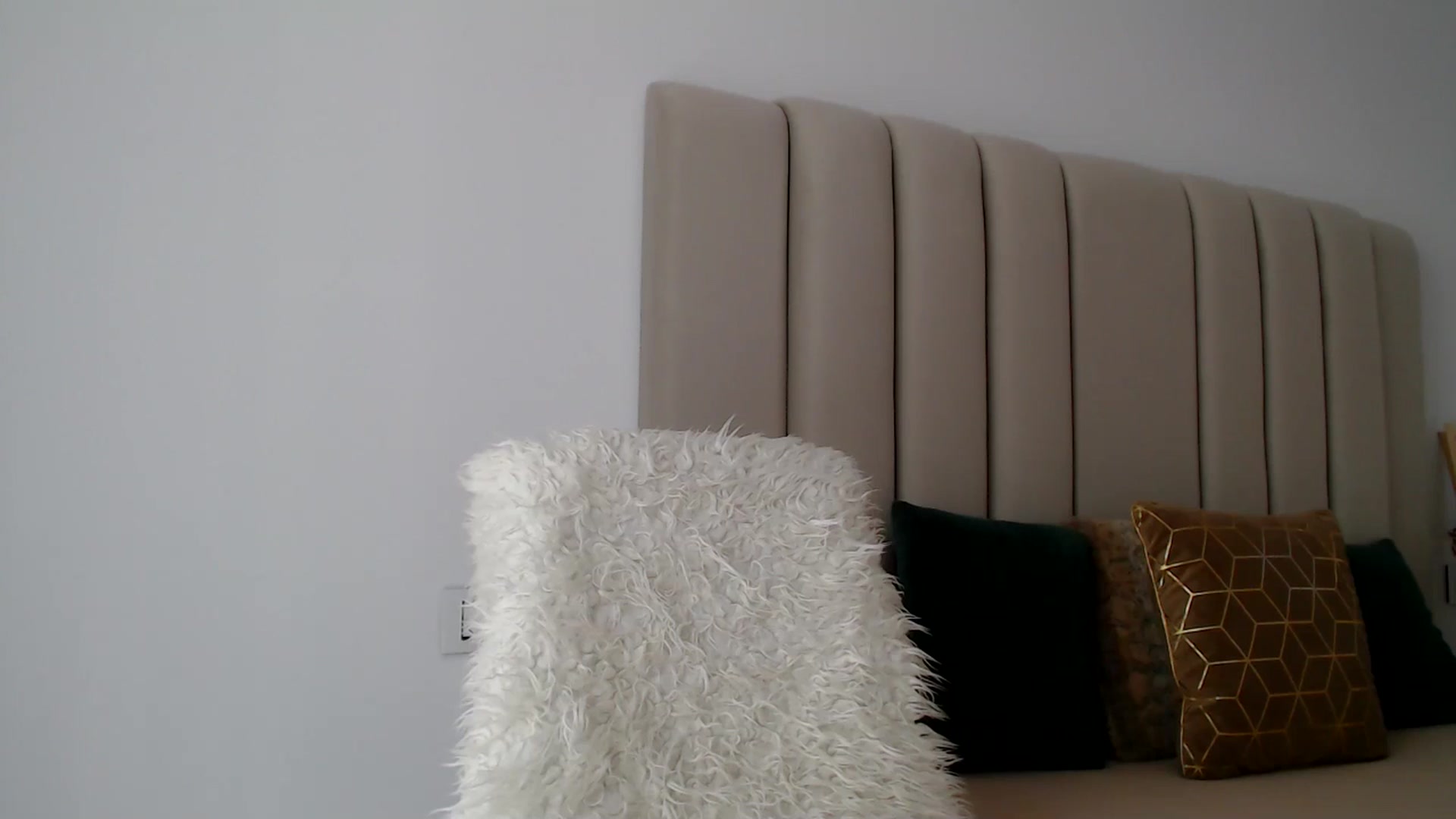 Gallery image thumbnail from Hrystina_'s myfreecams stream on, 10/19/2024, 14:53 image 15 of 20
