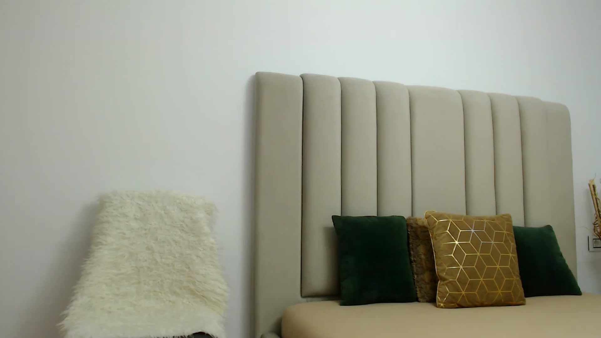 Gallery image thumbnail from Hrystina_'s myfreecams stream on, 10/21/2024, 15:52 image 20 of 20