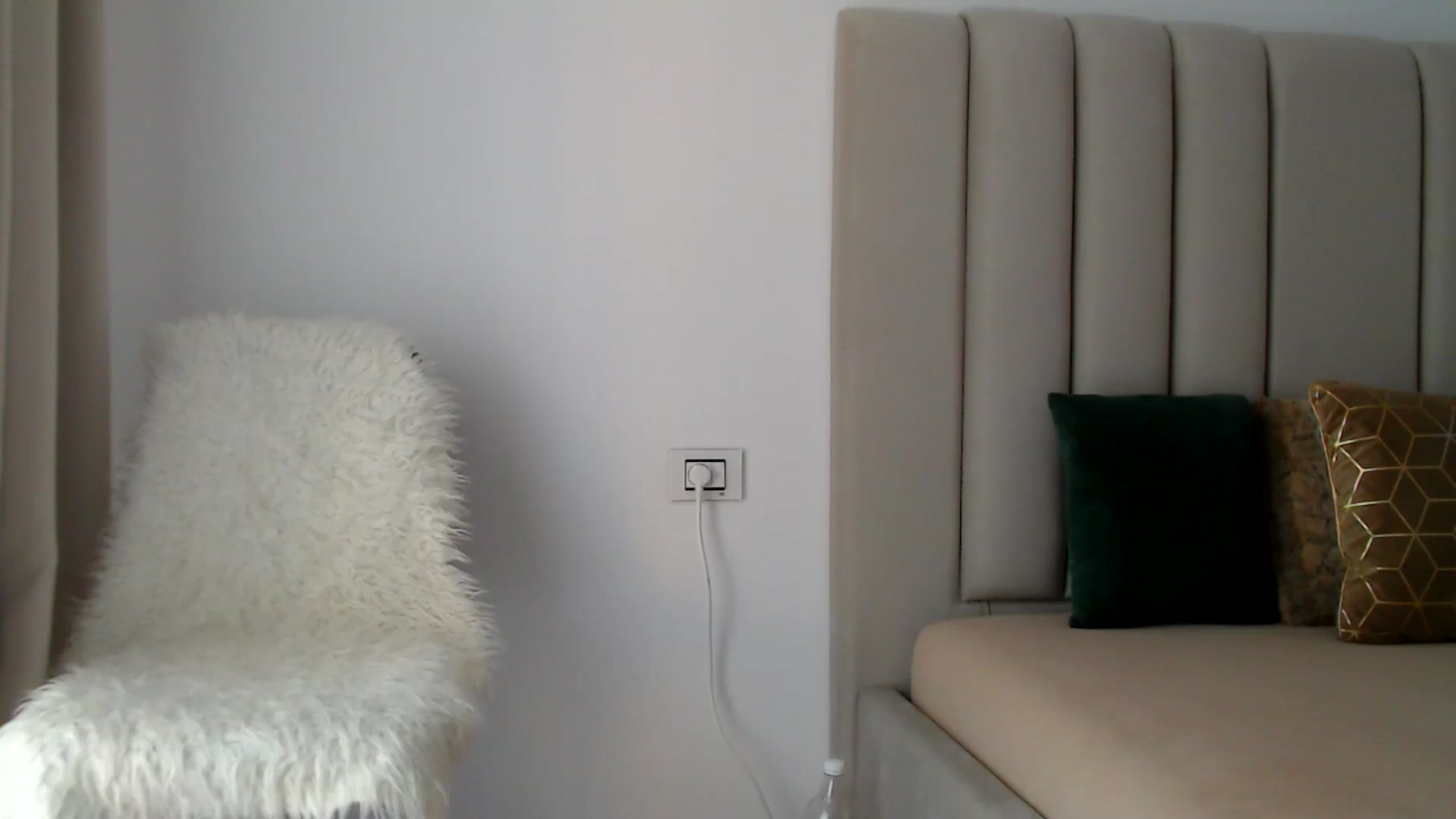 Gallery image thumbnail from Hrystina_'s myfreecams stream on, 10/21/2024, 15:52 image 15 of 20