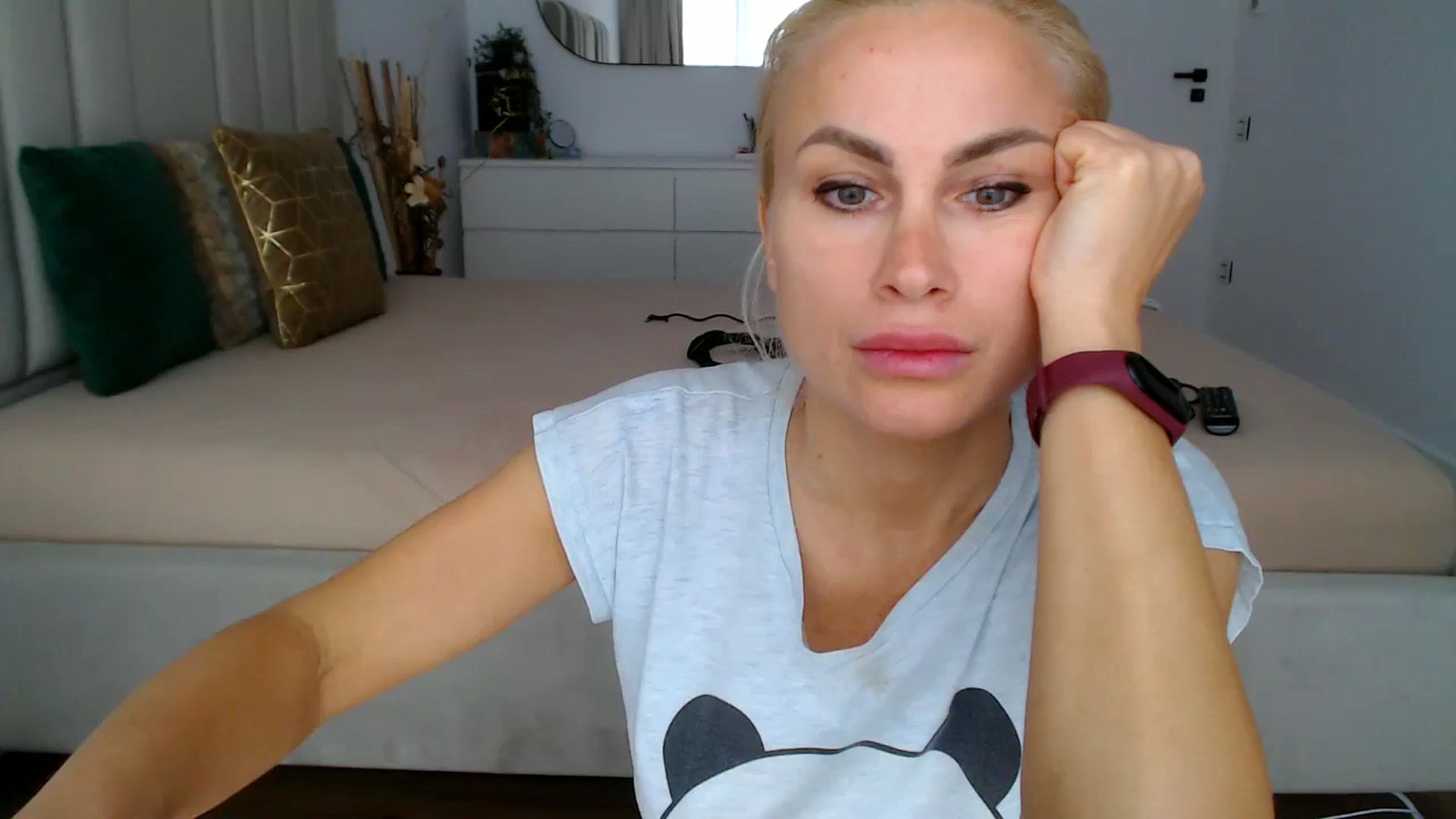 Gallery image thumbnail from Hrystina_'s myfreecams stream on, 10/24/2024, 14:33 image 3 of 20