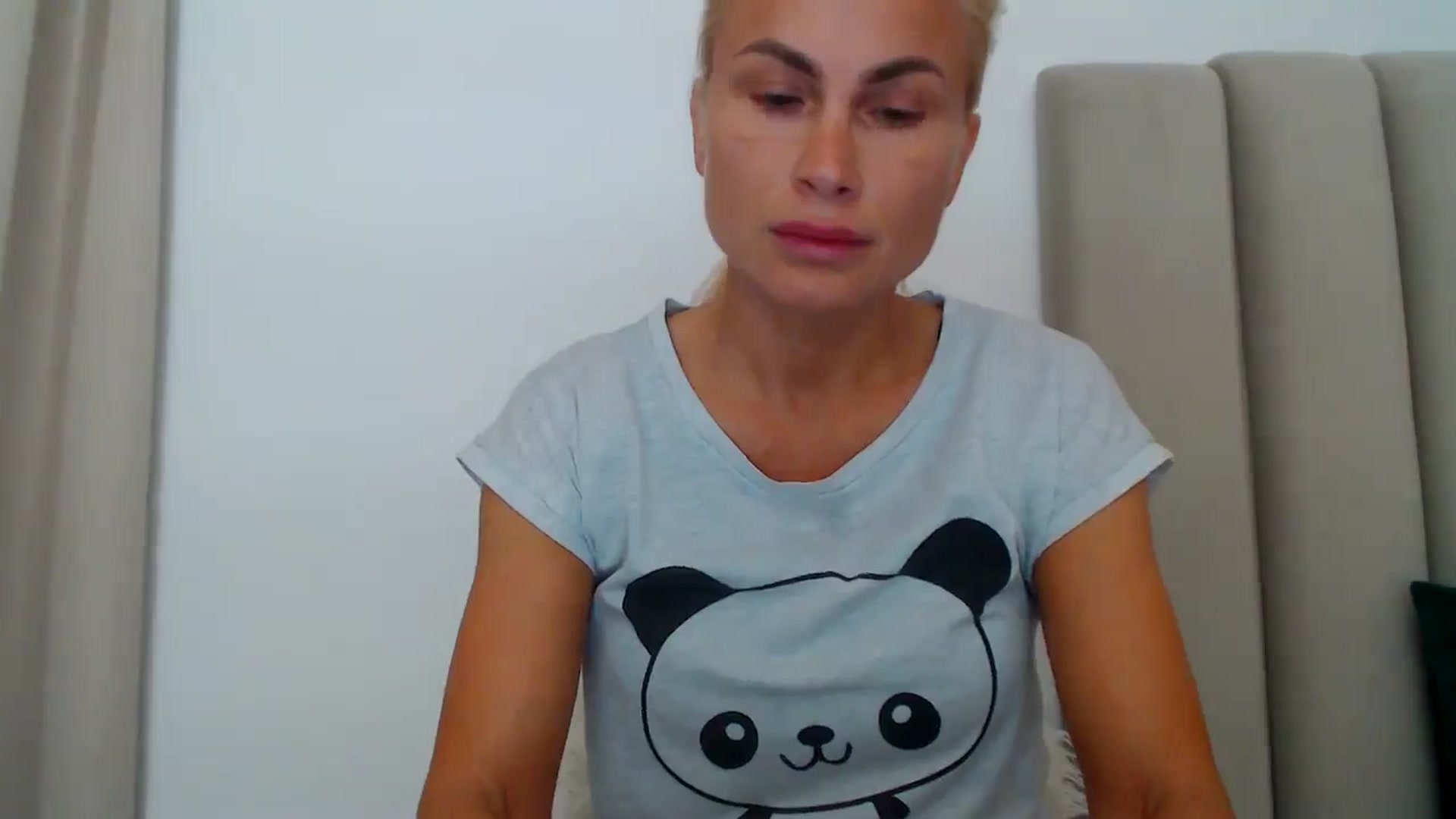 Gallery image thumbnail from Hrystina_'s myfreecams stream on, 10/29/2024, 15:35 image 19 of 20