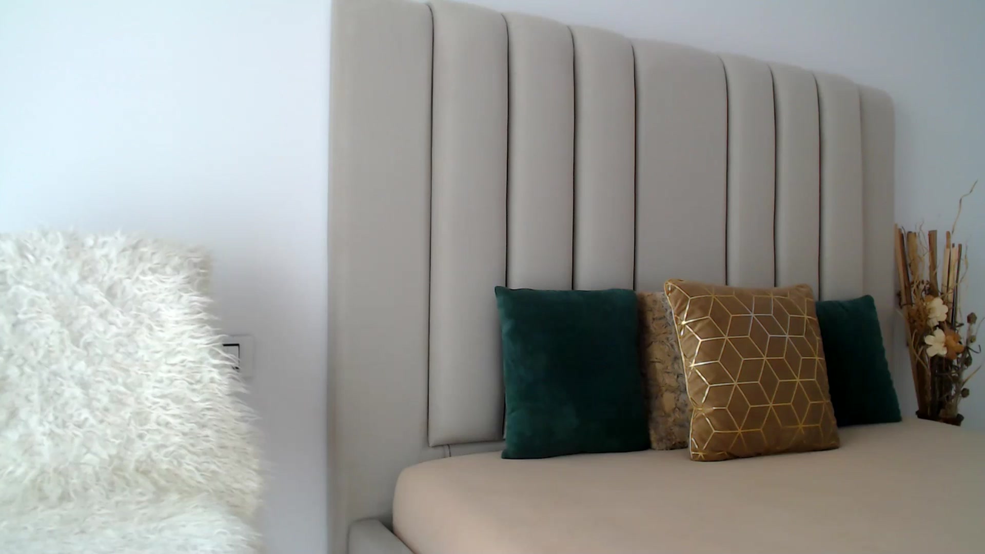 Gallery image thumbnail from Hrystina_'s myfreecams stream on, 10/29/2024, 15:35 image 8 of 20