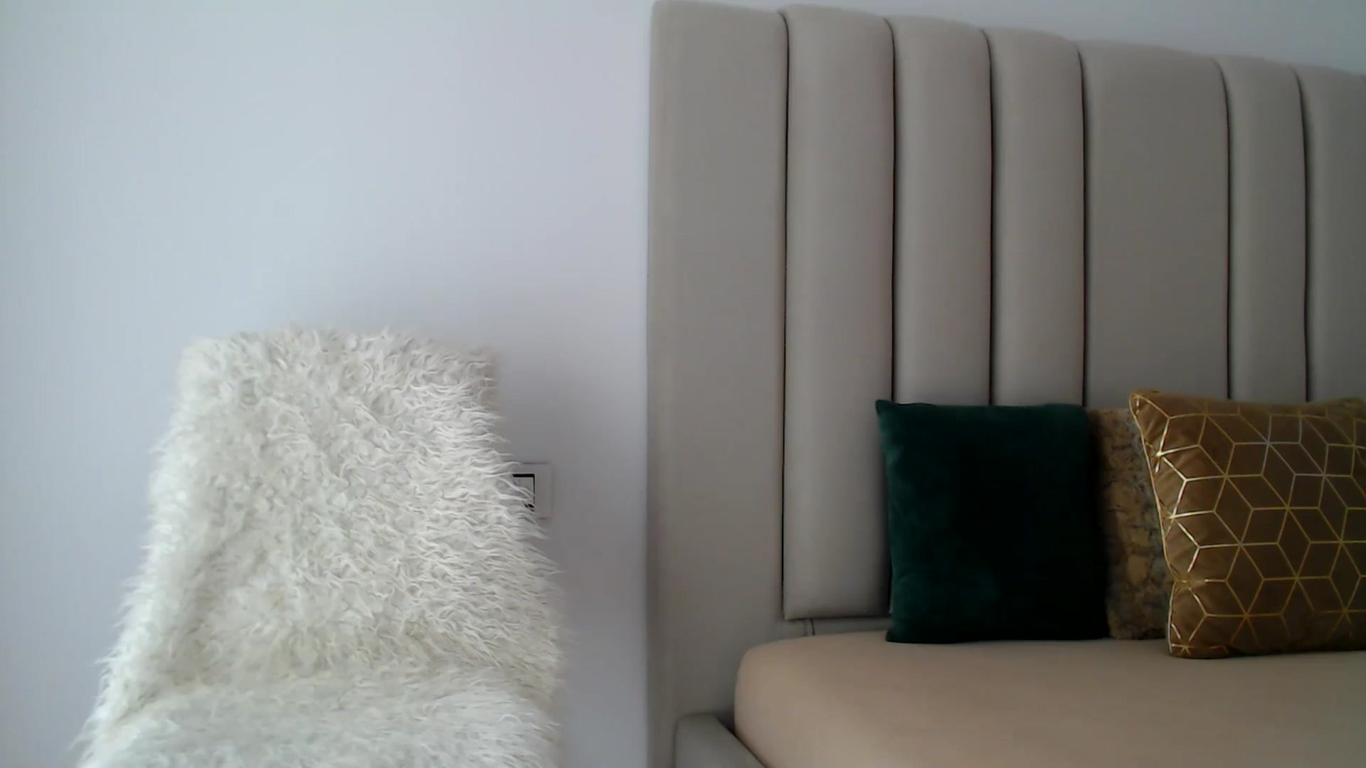 Gallery image thumbnail from Hrystina_'s myfreecams stream on, 10/29/2024, 15:35 image 9 of 20