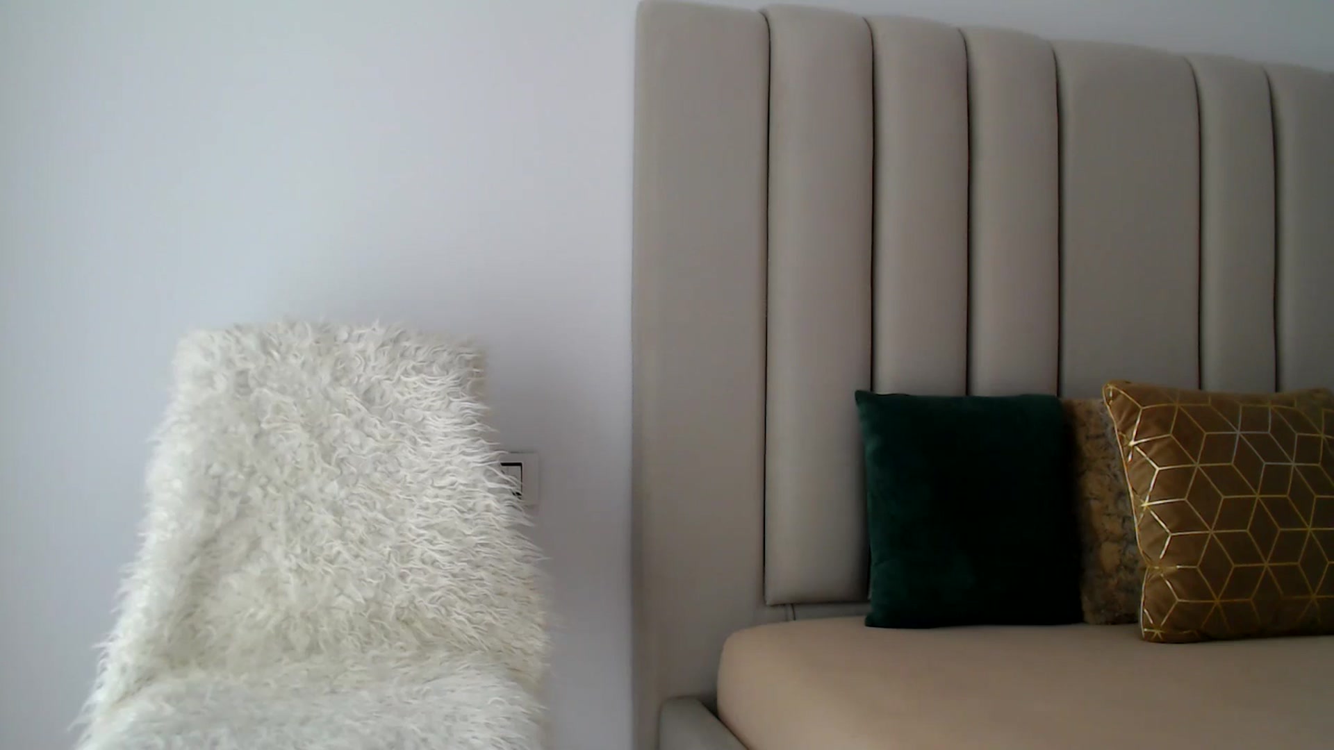Gallery image thumbnail from Hrystina_'s myfreecams stream on, 10/29/2024, 15:35 image 10 of 20