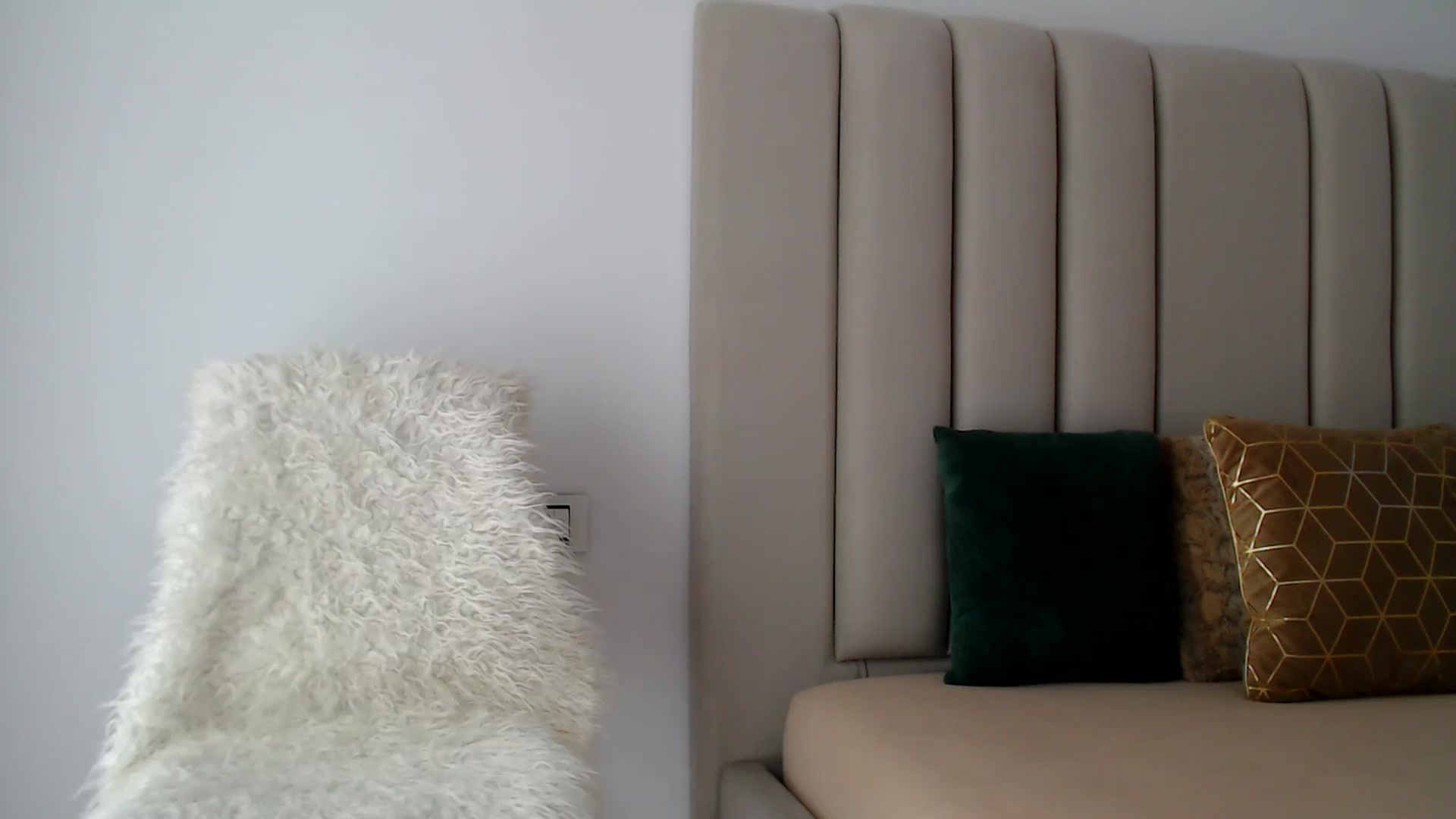Gallery image thumbnail from Hrystina_'s myfreecams stream on, 10/29/2024, 15:35 image 11 of 20