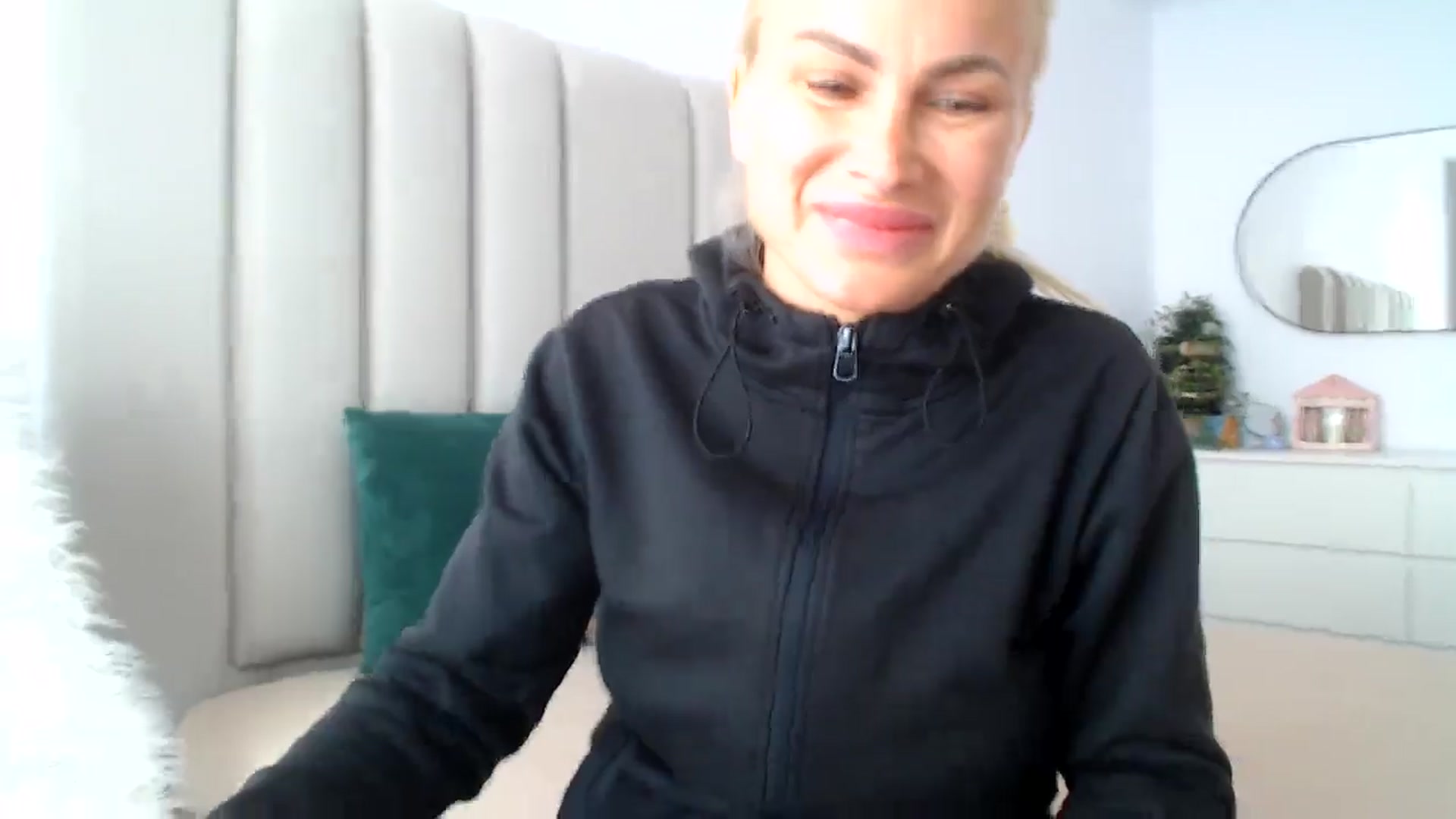 Gallery image thumbnail from Hrystina_'s myfreecams stream on, 10/30/2024, 13:34 image 19 of 20