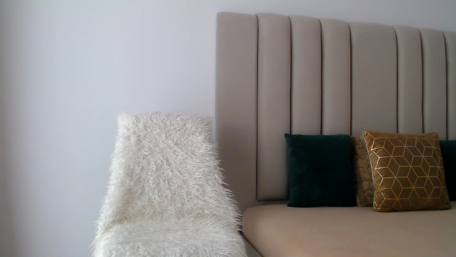 Gallery image thumbnail from Hrystina_'s myfreecams stream on, 10/30/2024, 13:34 image 11 of 20