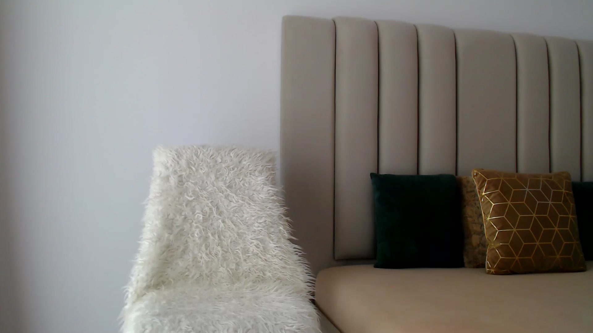 Gallery image thumbnail from Hrystina_'s myfreecams stream on, 10/30/2024, 13:34 image 6 of 20