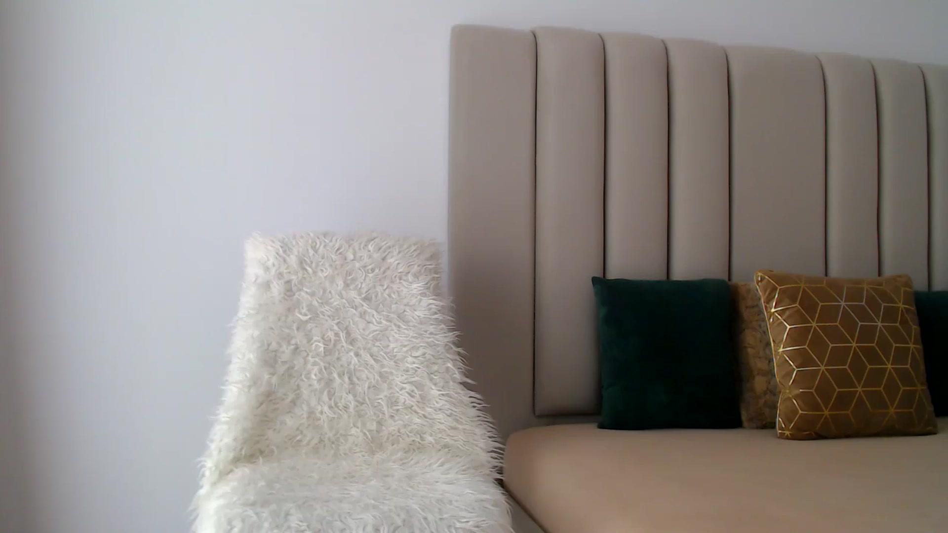 Gallery image thumbnail from Hrystina_'s myfreecams stream on, 10/30/2024, 13:34 image 7 of 20