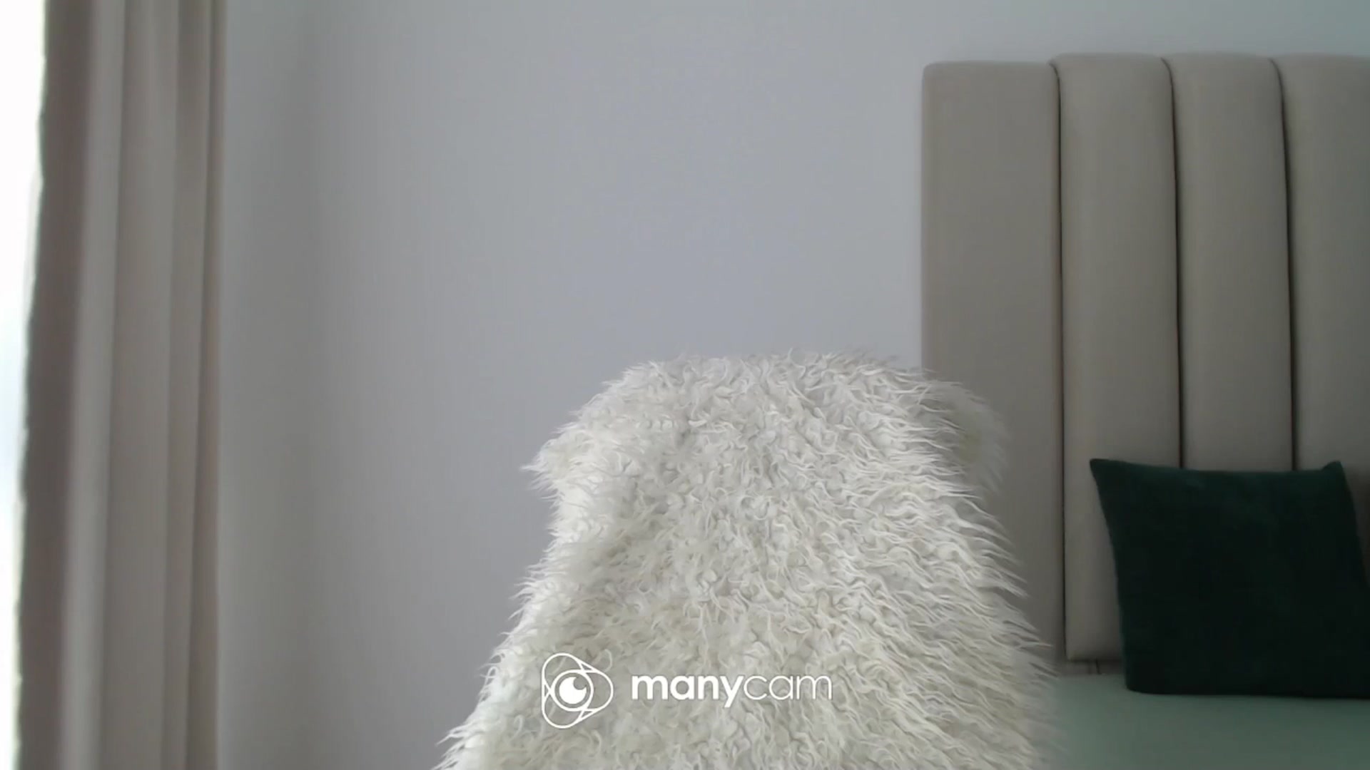 Gallery image thumbnail from Hrystina_'s myfreecams stream on, 11/02/2024, 12:20 image 2 of 20