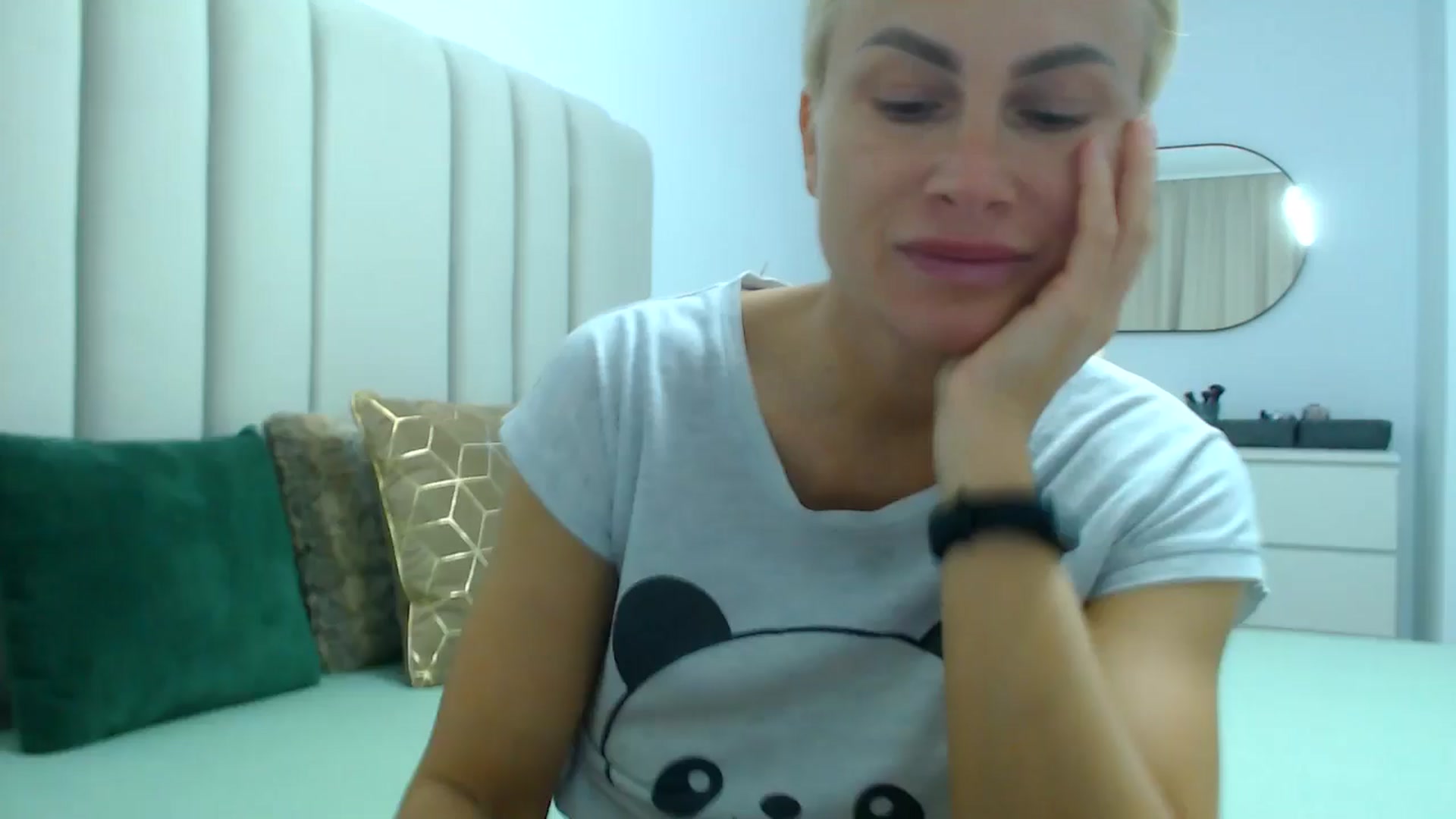 Gallery image thumbnail from Hrystina_'s myfreecams stream on, 11/02/2024, 16:09 image 19 of 20