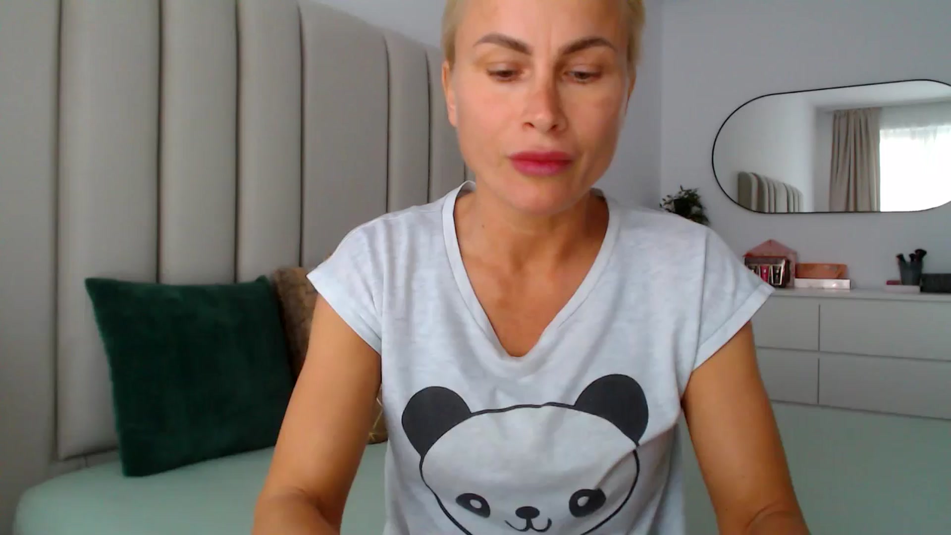 Gallery image thumbnail from Hrystina_'s myfreecams stream on, 11/02/2024, 16:09 image 10 of 20