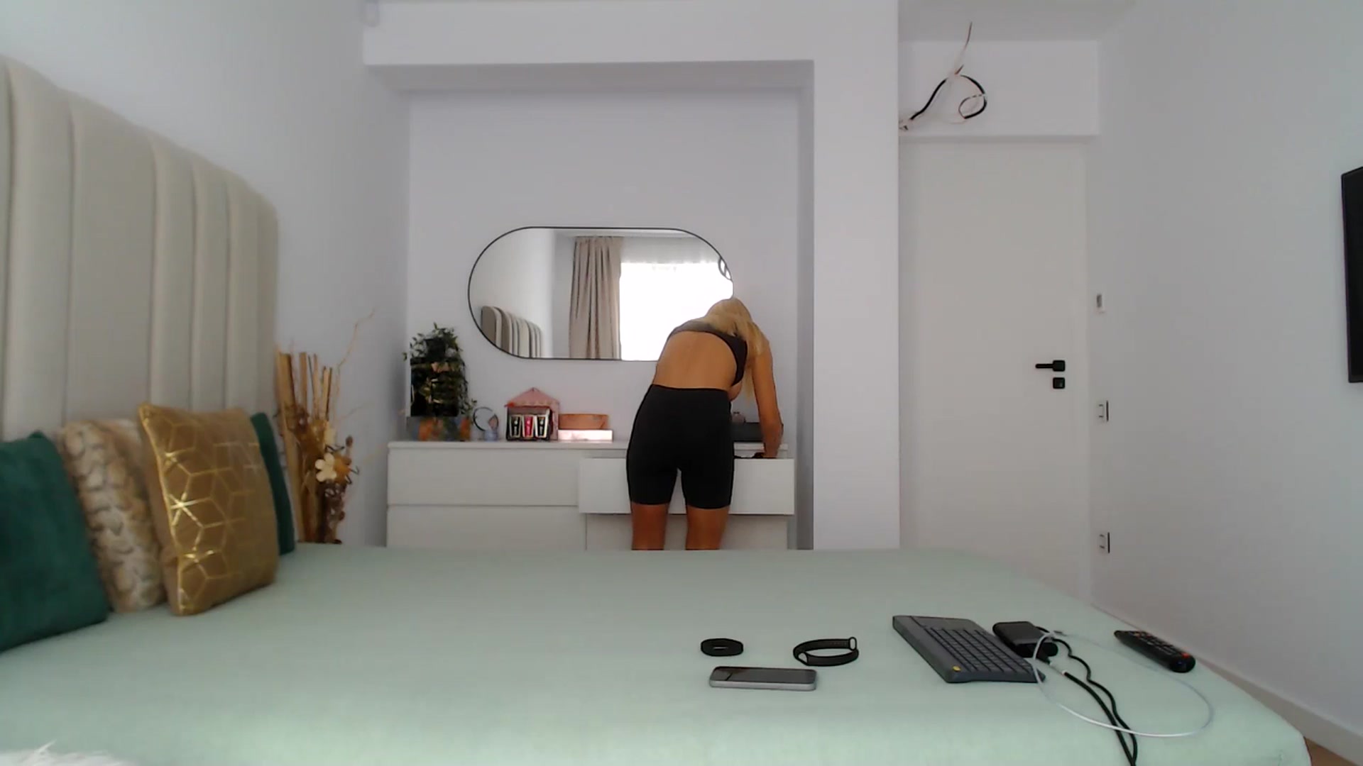Gallery image thumbnail from Hrystina_'s myfreecams stream on, 11/02/2024, 16:09 image 4 of 20