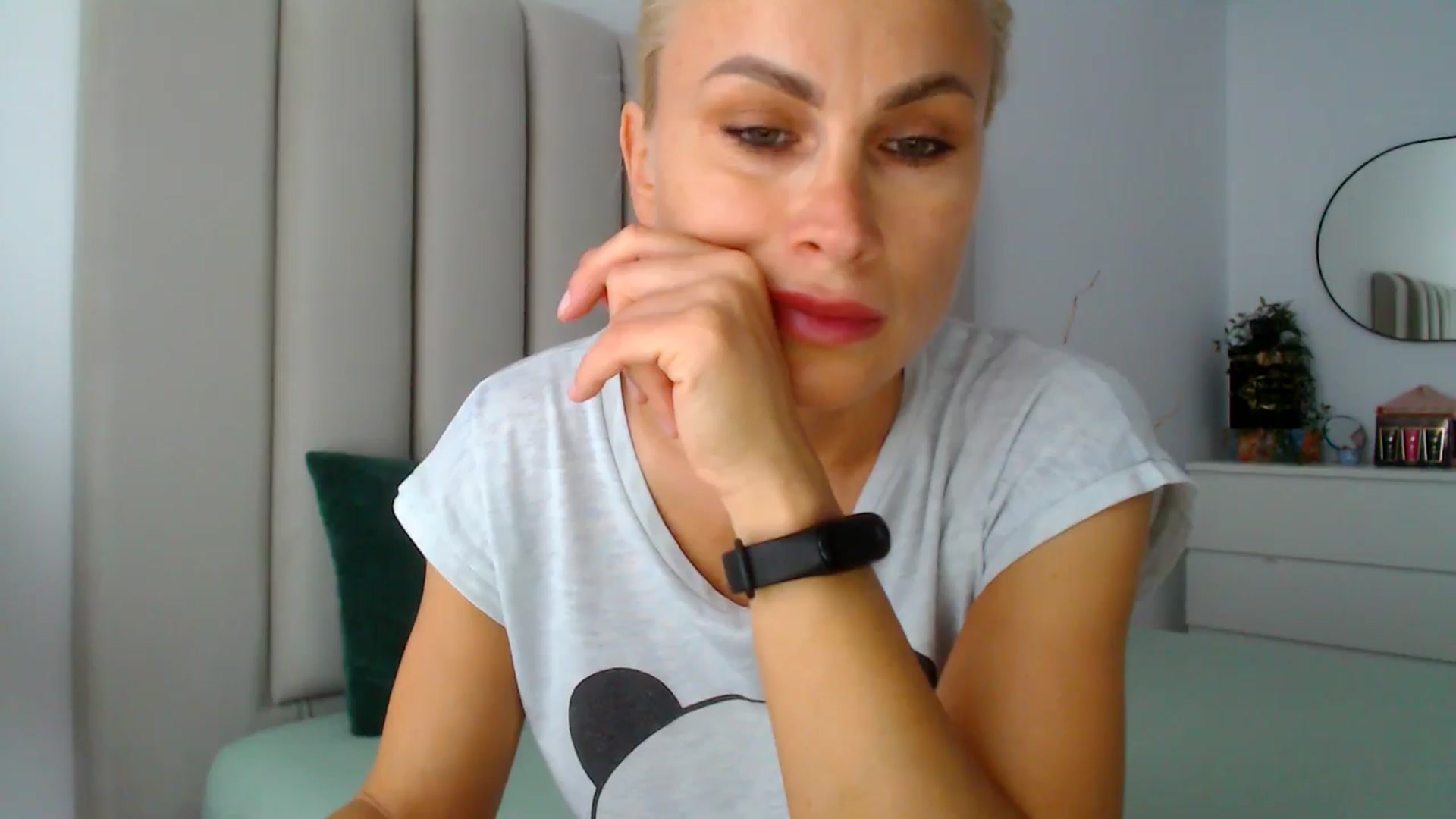 Gallery image thumbnail from Hrystina_'s myfreecams stream on, 11/06/2024, 15:39 image 17 of 20