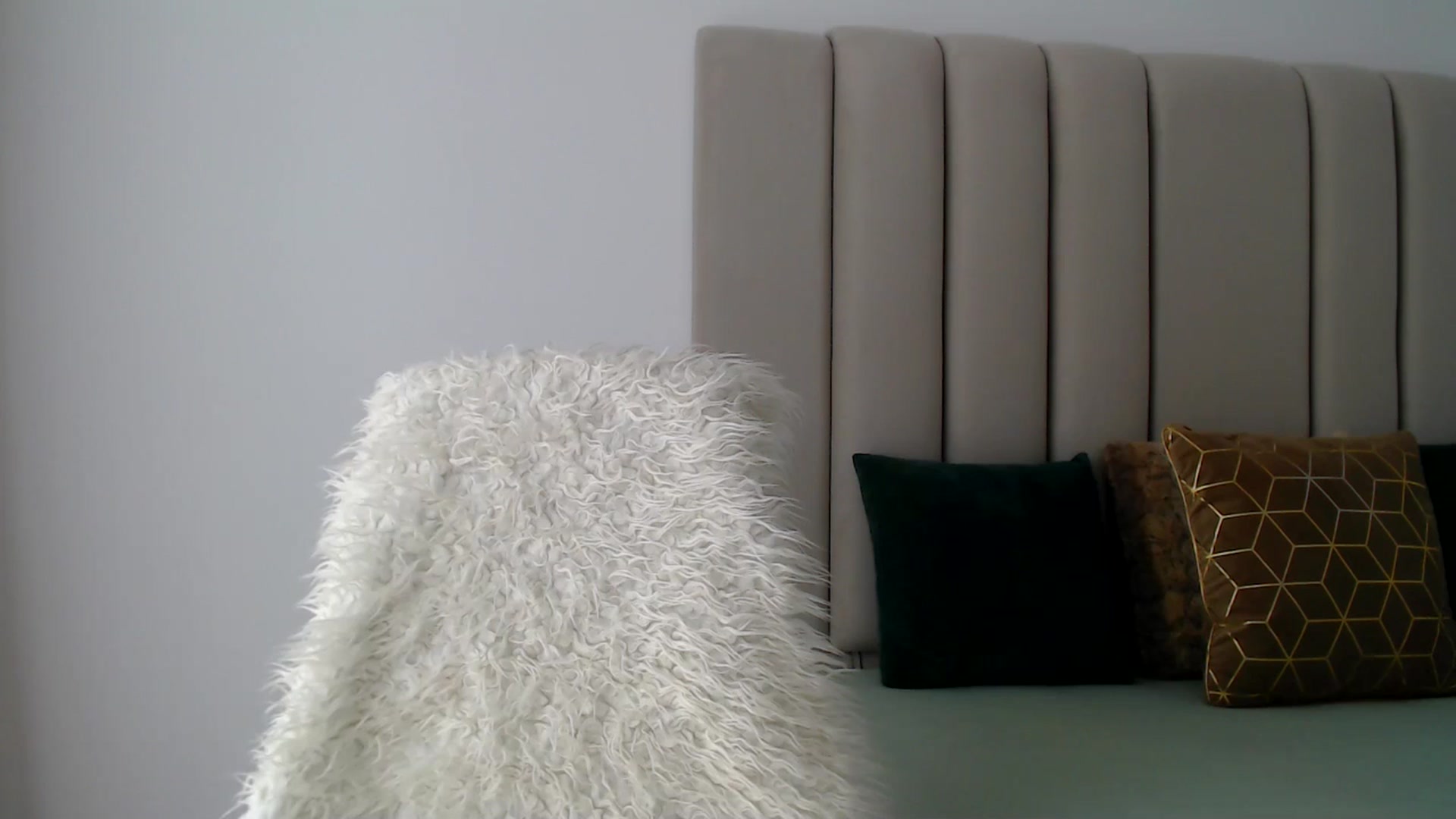 Gallery image thumbnail from Hrystina_'s myfreecams stream on, 11/07/2024, 15:18 image 1 of 20