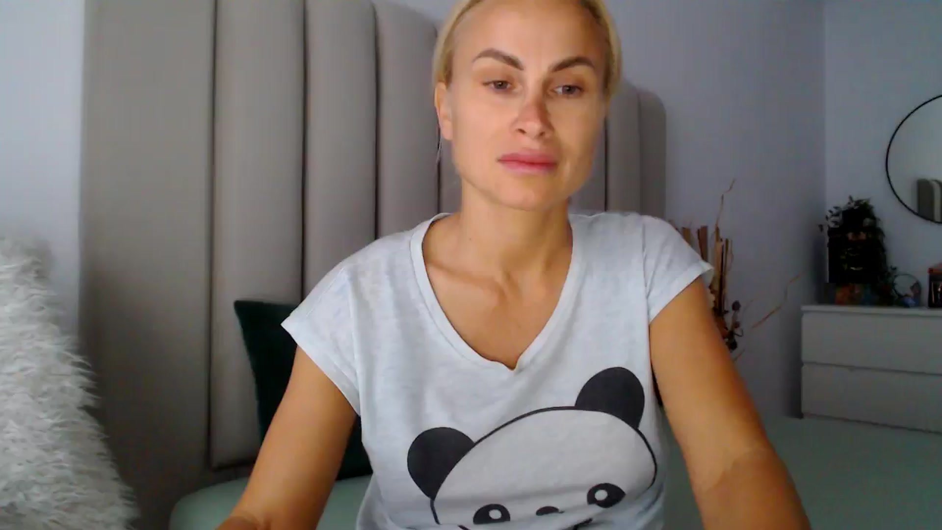 Gallery image thumbnail from Hrystina_'s myfreecams stream on, 11/07/2024, 15:18 image 19 of 20