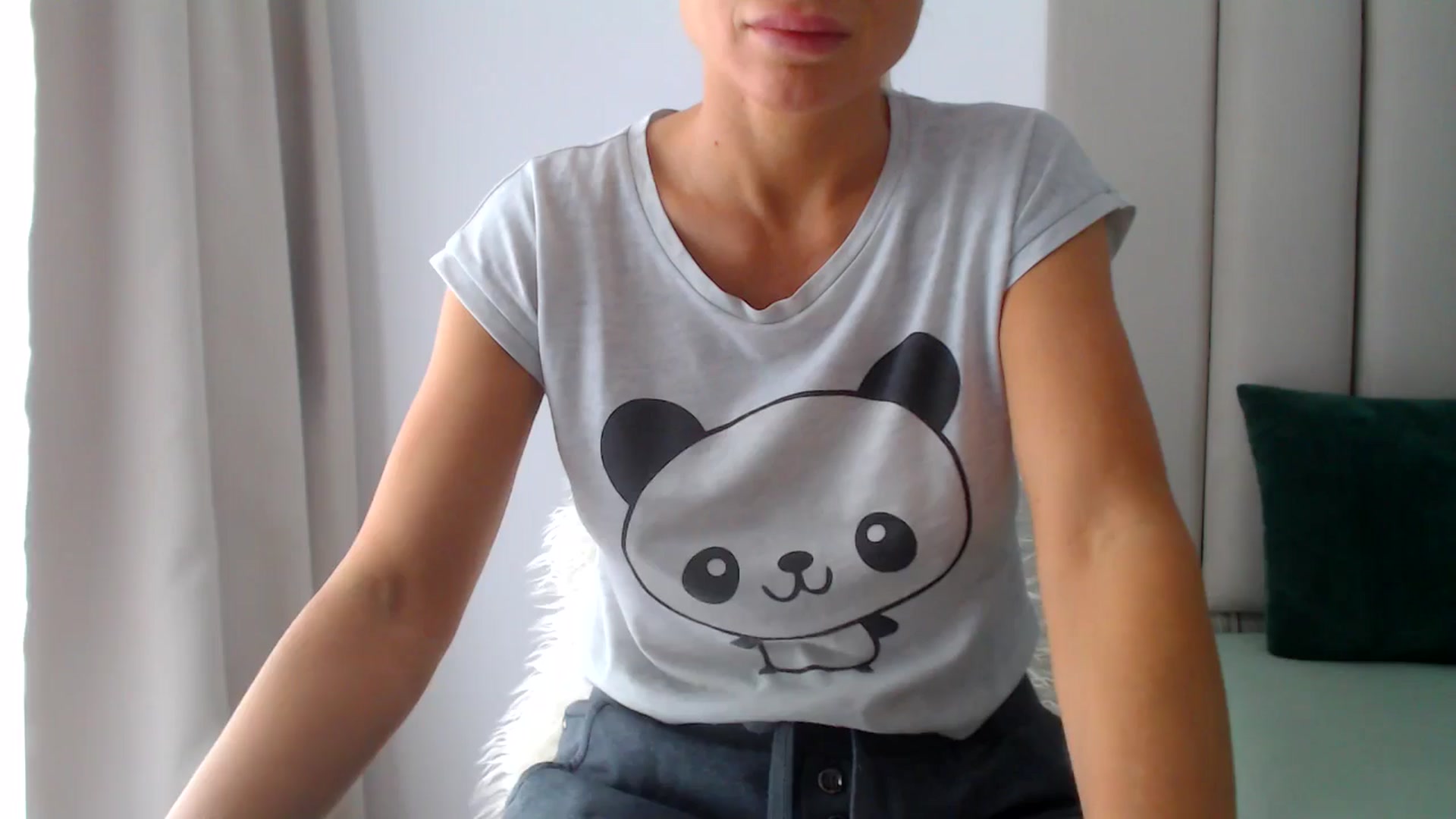 Gallery image thumbnail from Hrystina_'s myfreecams stream on, 11/09/2024, 15:10 image 1 of 20
