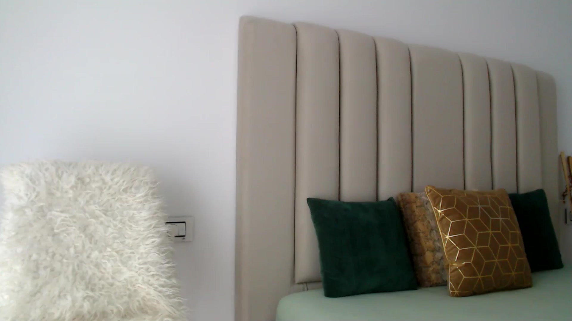 Gallery image thumbnail from Hrystina_'s myfreecams stream on, 11/11/2024, 16:03 image 2 of 20