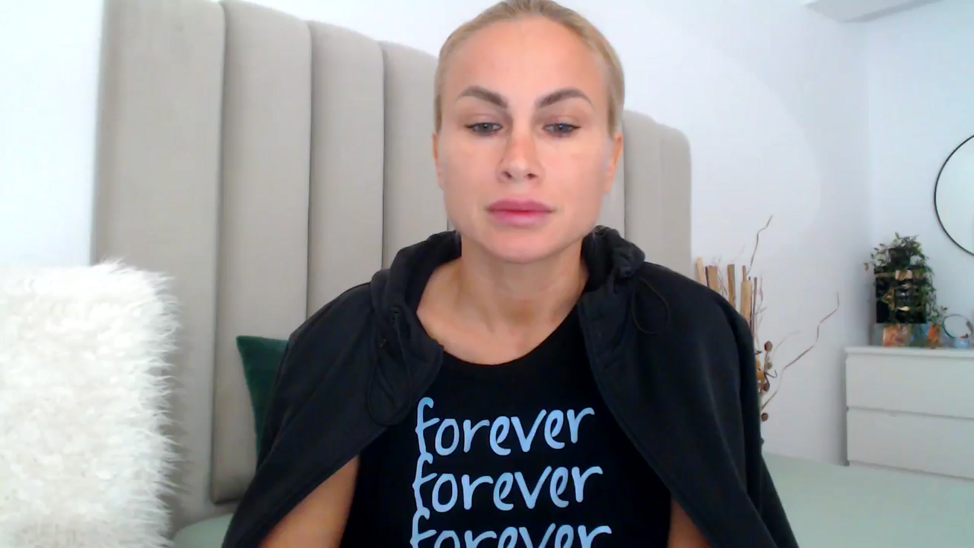 Gallery image thumbnail from Hrystina_'s myfreecams stream on, 11/12/2024, 16:10 image 20 of 20