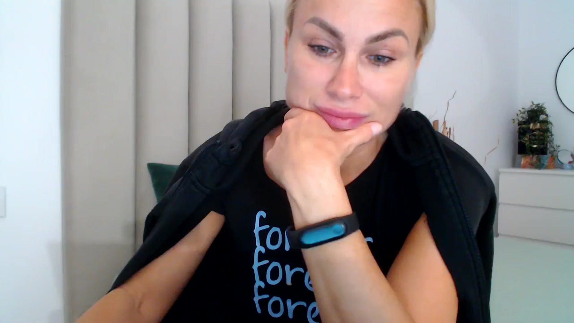 Gallery image thumbnail from Hrystina_'s myfreecams stream on, 11/15/2024, 16:14 image 20 of 20