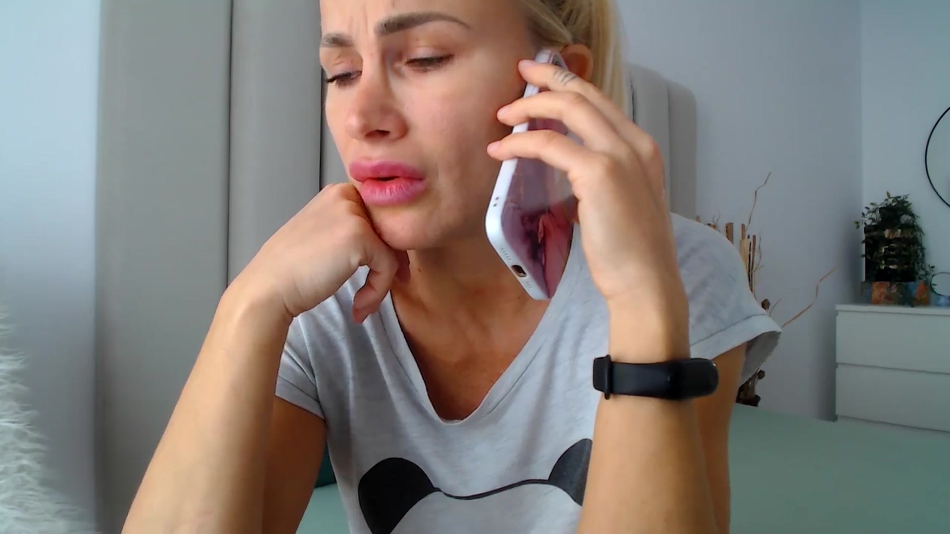 Gallery image thumbnail from Hrystina_'s myfreecams stream on, 11/16/2024, 15:29 image 9 of 20