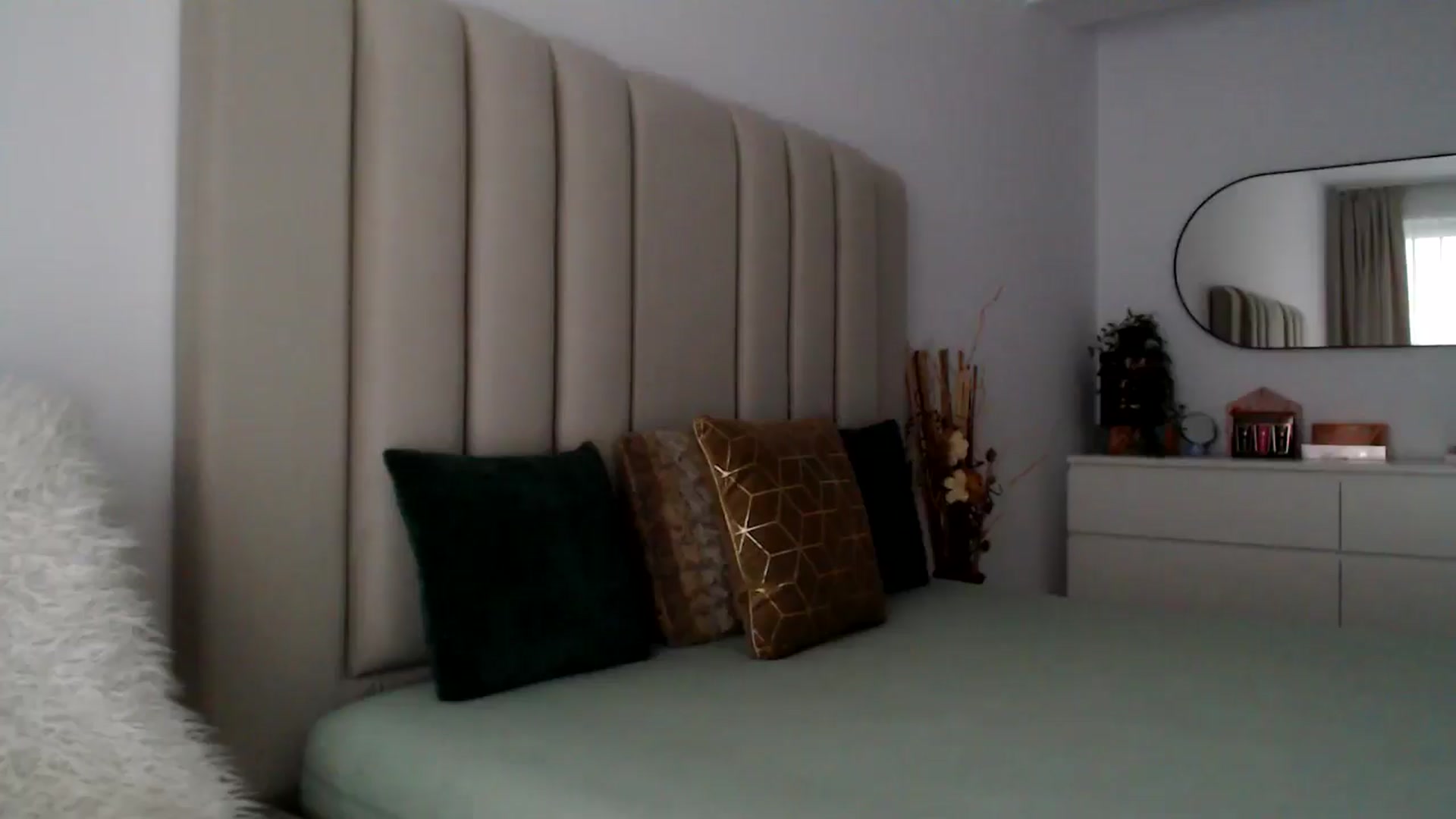 Gallery image thumbnail from Hrystina_'s myfreecams stream on, 11/16/2024, 15:29 image 18 of 20