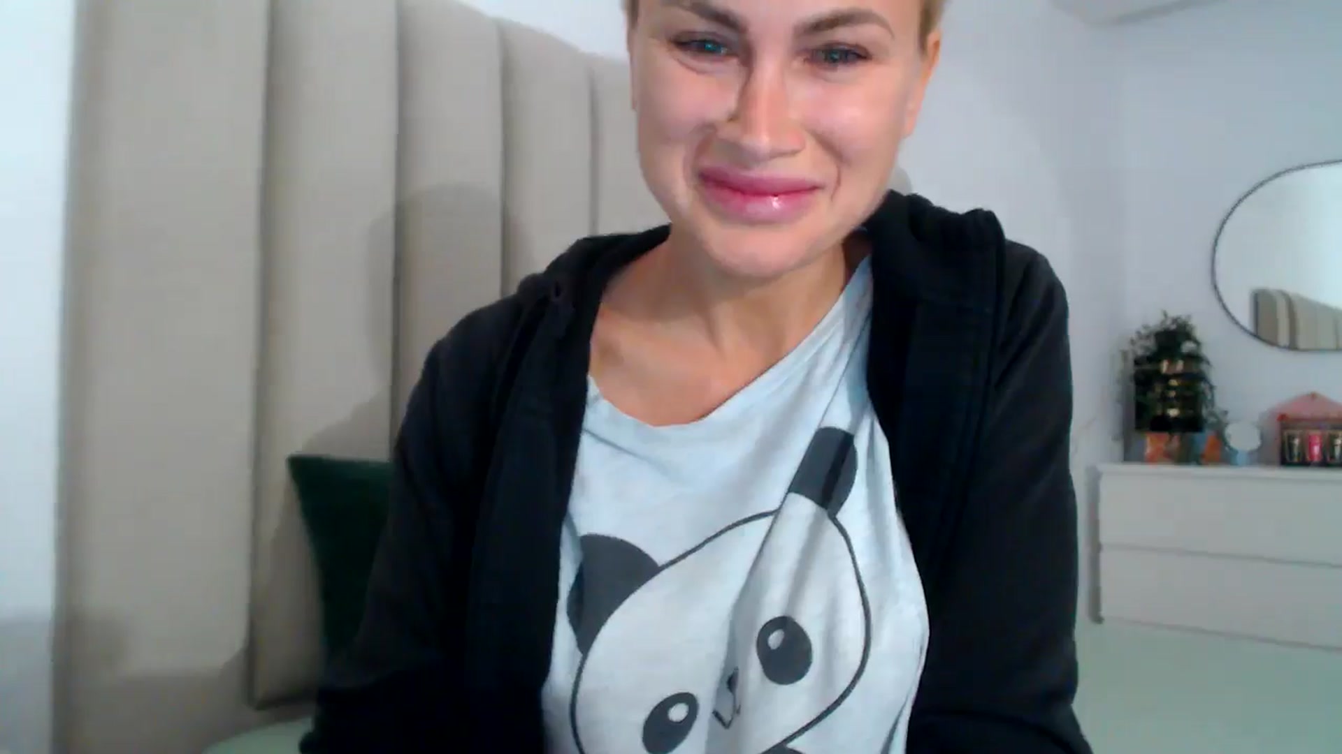 Gallery image thumbnail from Hrystina_'s myfreecams stream on, 11/16/2024, 16:18 image 7 of 20